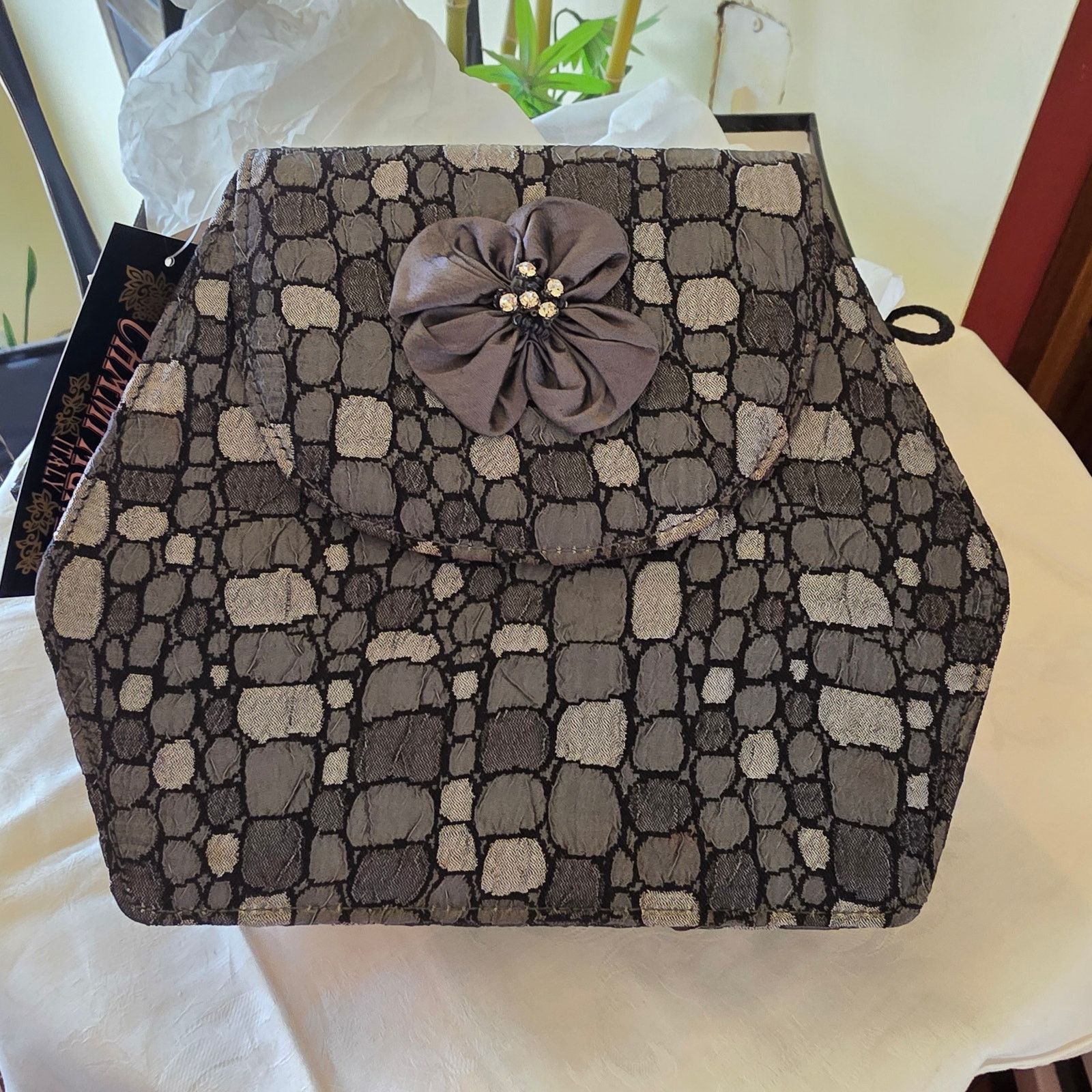 NWT Elite Champagne black grey pebble hat and purse set display picture 3
