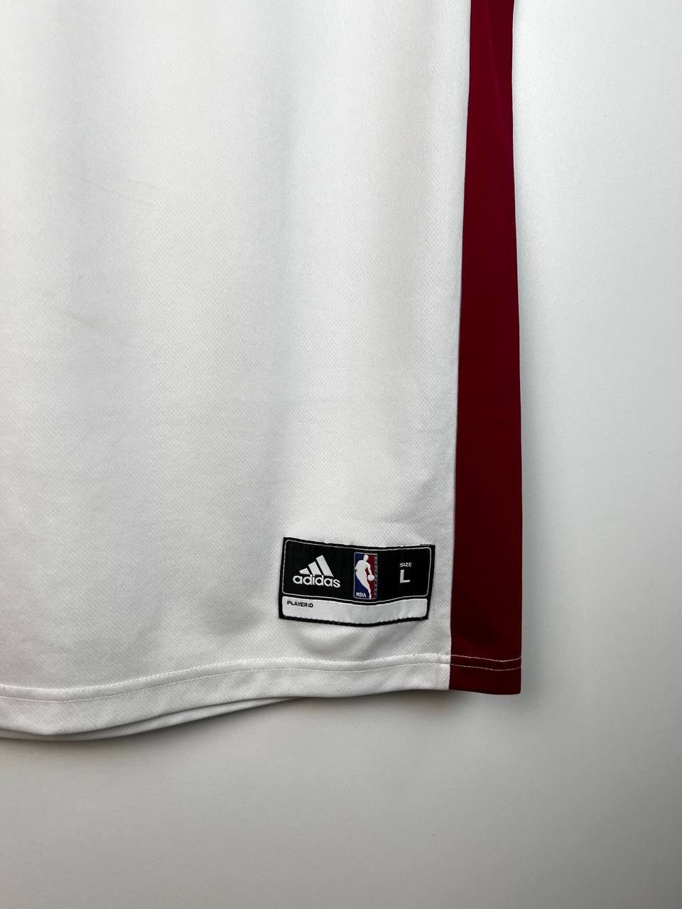 Vintage Miami Heat Adidas James 6 jersey NBA vintage t-shirts size L Size US L / EU 52-54 / 3 - 4 Thumbnail