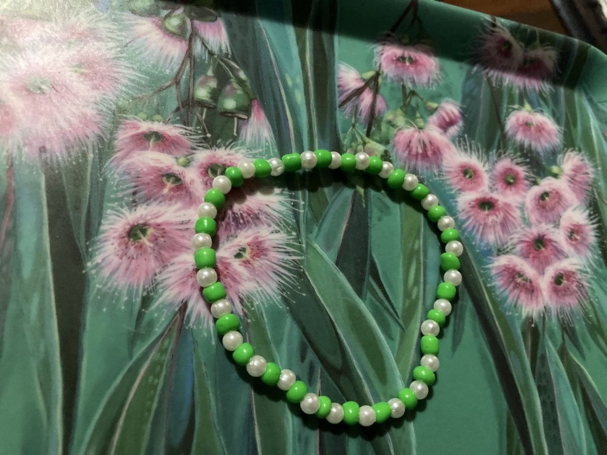 Other Green and faux pearl beaded bracelet Size ONE SIZE - 2 Thumbnail