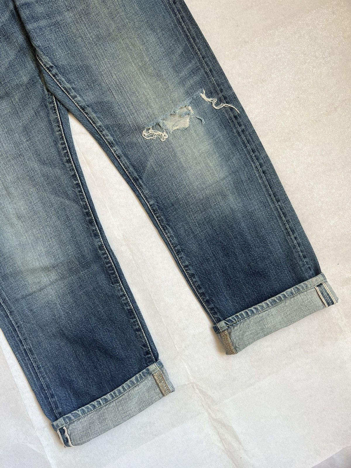 Uniqlo Uniqlo Selvedge Regular Fit Distressed Denim Size US 30 / EU 46 - 5 Thumbnail