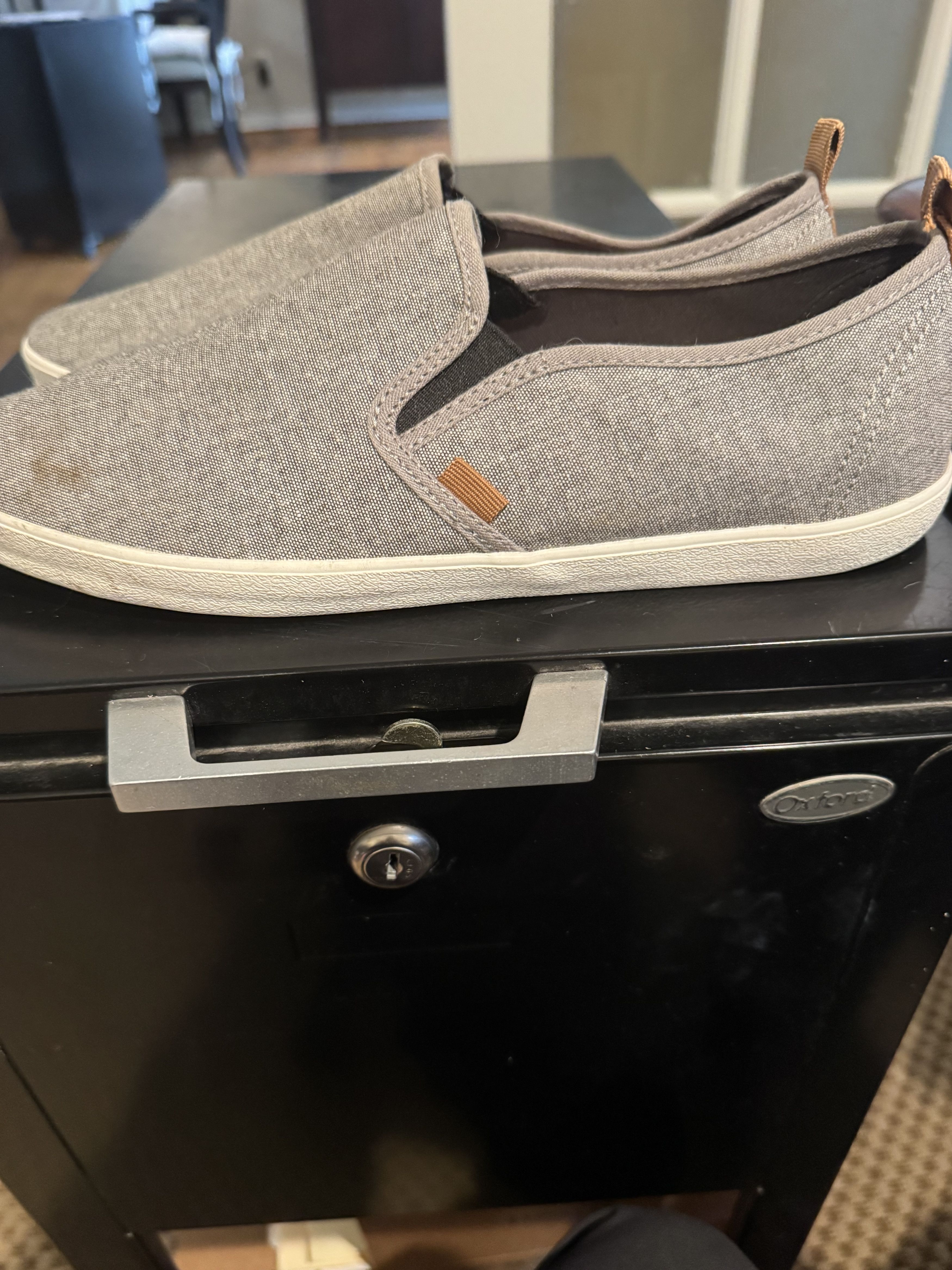 H&M H&M canvas slip on shoes Size US 9.5 / EU 42-43 - 5 Thumbnail