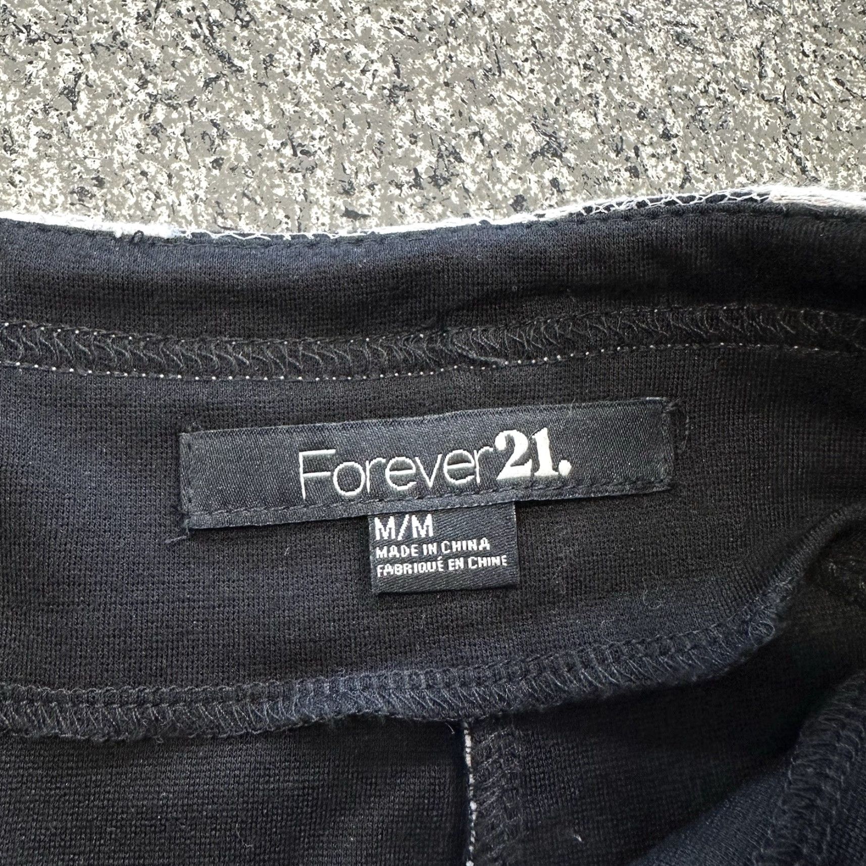 Forever 21 FOREVER 21 White Mini Skirt Womens M Lace Lined 28x16 Casual Event 90s Rise Mid Short Size M Color White Size 32" / US 10 / IT 46 - 2 Thumbnail
