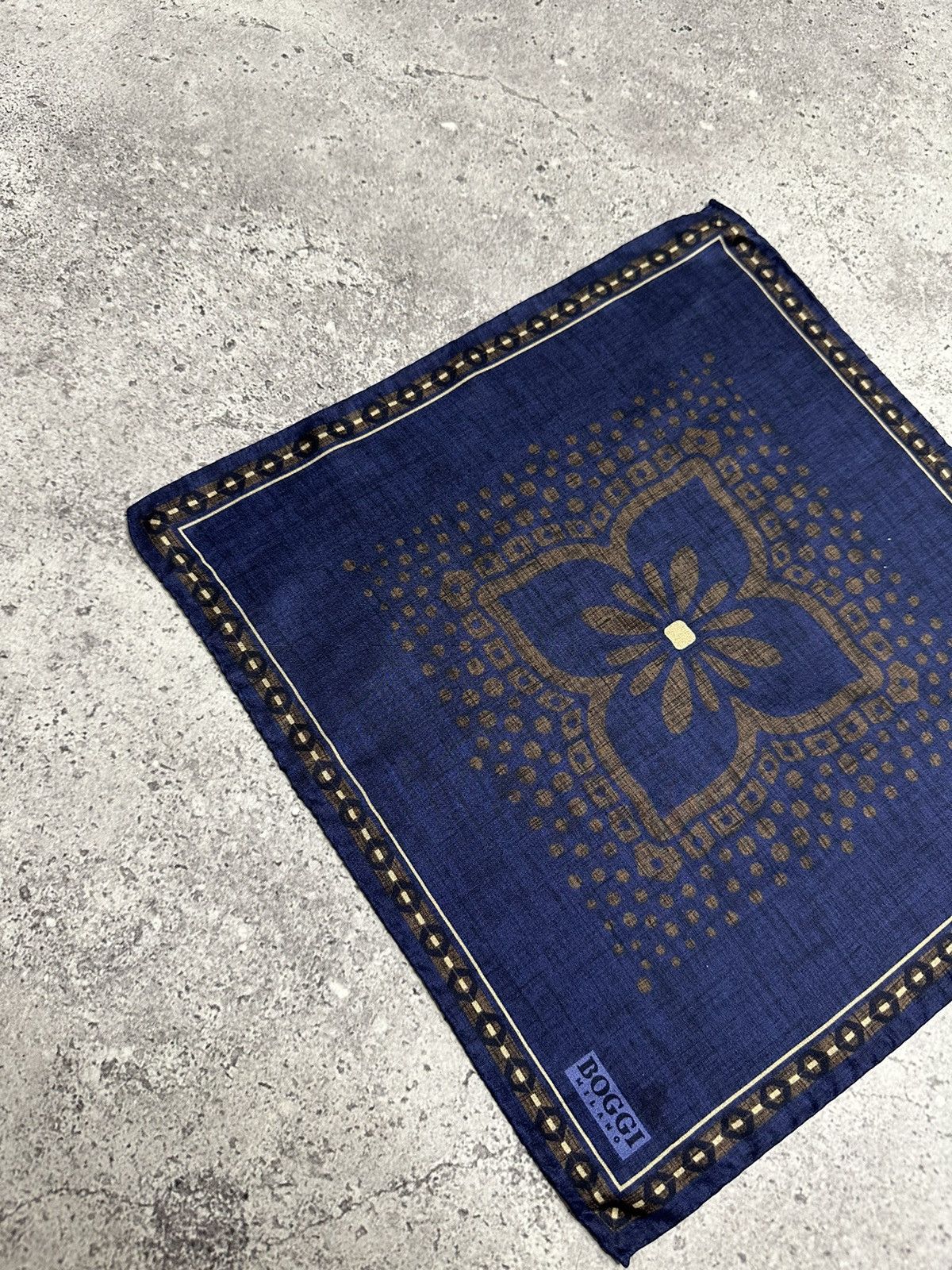 Boggi Boggi Milano Pochette Jacket Pocket Silk Scarf Blue 33 x 33 Size ONE SIZE - 4 Thumbnail