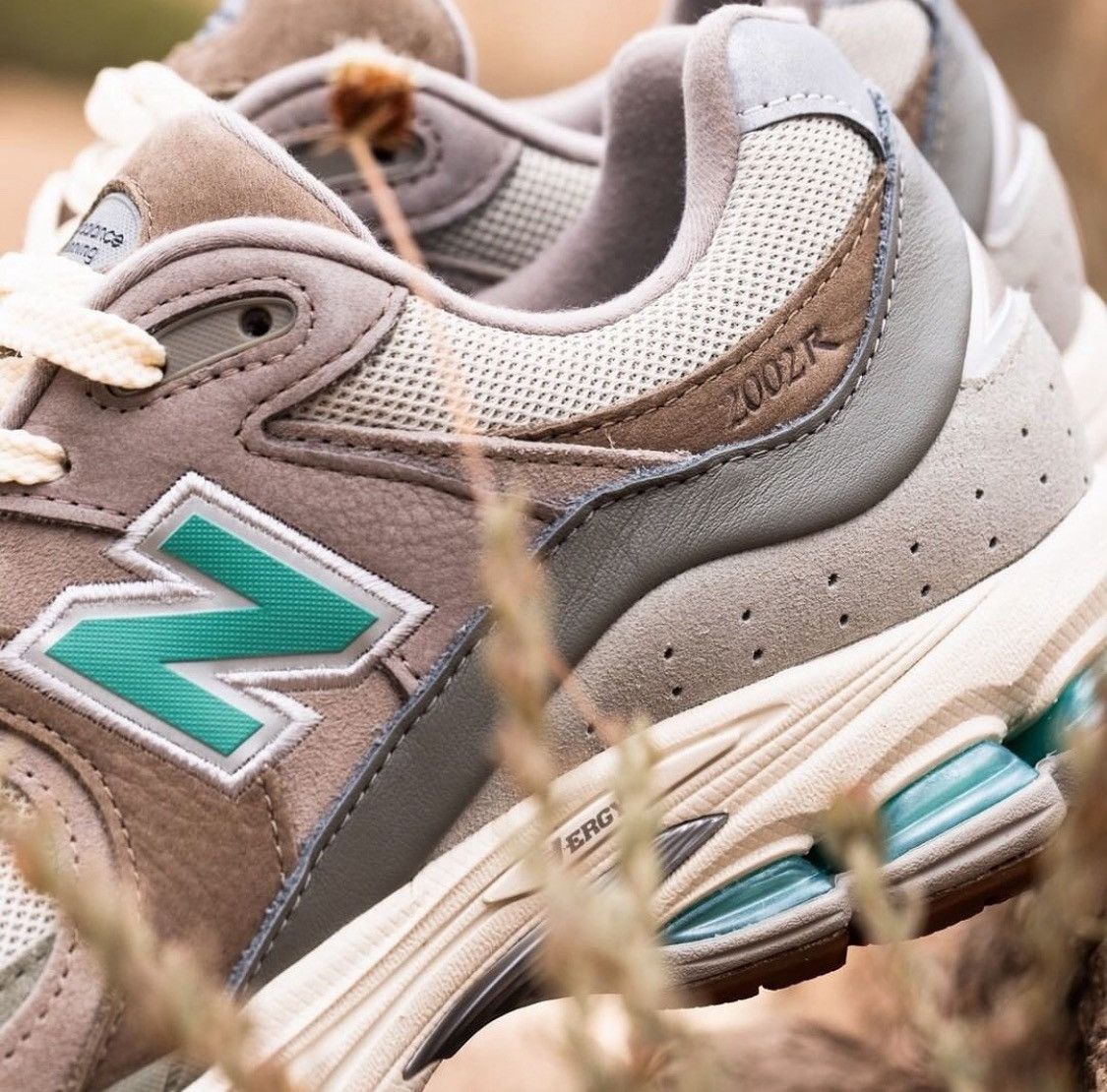 New Balance New balance x Atmos M2002RAM Oasis (exclusive release) Size US 9.5 / EU 42-43 - 6 Thumbnail