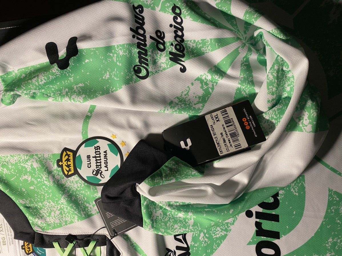 Other BNWT Special Edition LS Santos Laguna football shirt Size US XXL / EU 58 / 5 - 4 Thumbnail