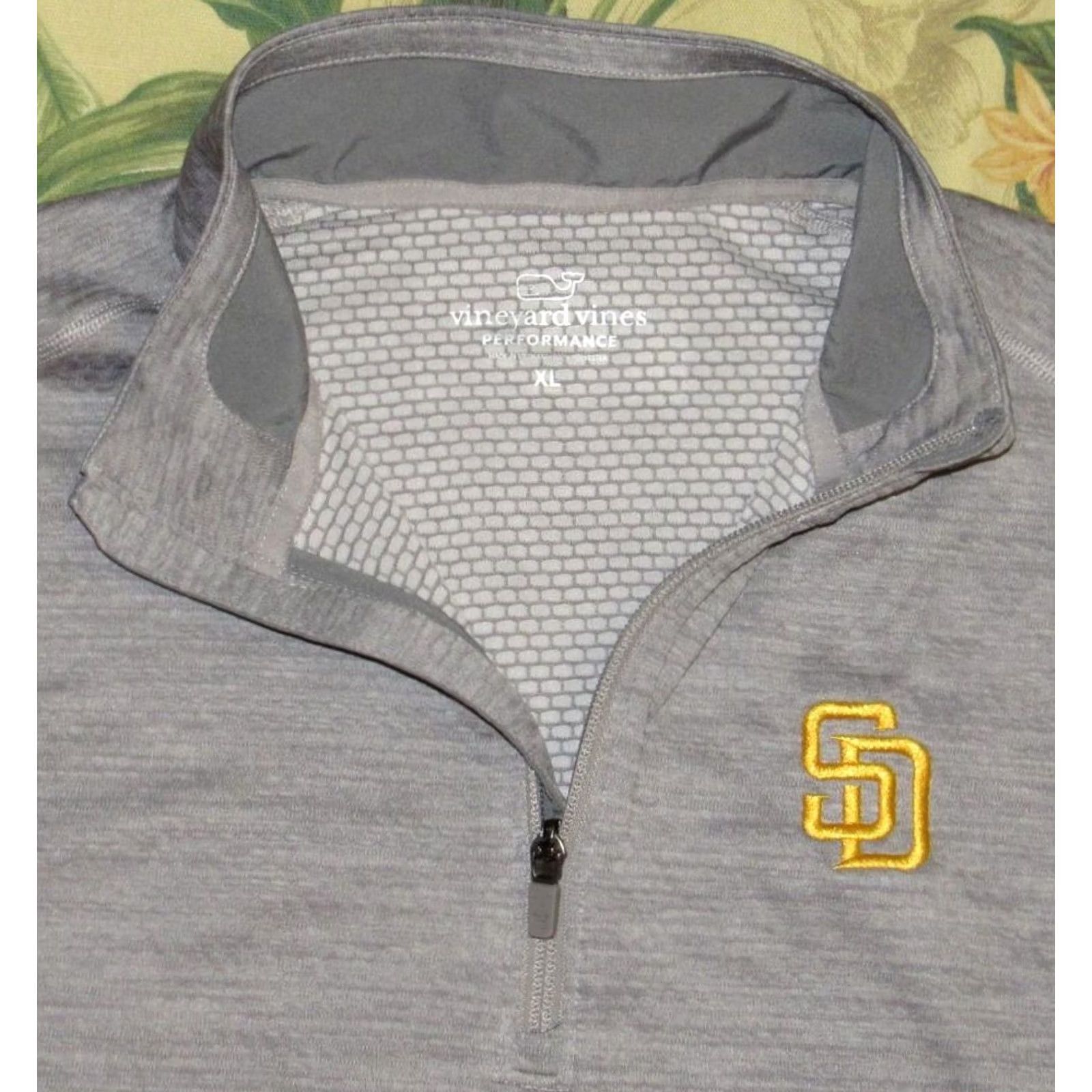 Vineyard Vines VINEYARD VINES San Diego Padres Performance Quarter Zip Sweater Medium Size US M / EU 48-50 / 2 - 2 Thumbnail