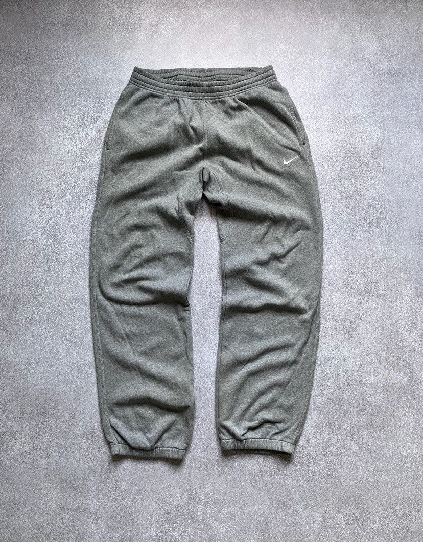 Nike × Vintage Vintage Nike Swoosh Cotton Baggy Trackpants Y2K M Size US 32 / EU 48 - 1 Thumbnail