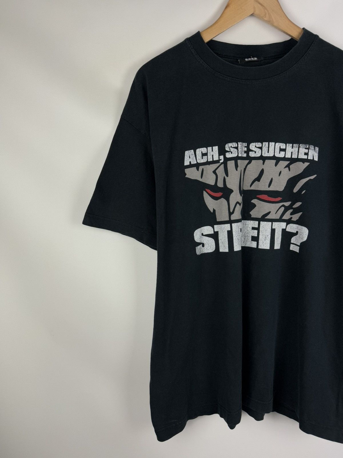 Band Tees × Vintage Bohse Onkelz Ach, Sie Suchen Streit Vintage Band T Shirt Tee Size US XL / EU 56 / 4 - 2 Thumbnail