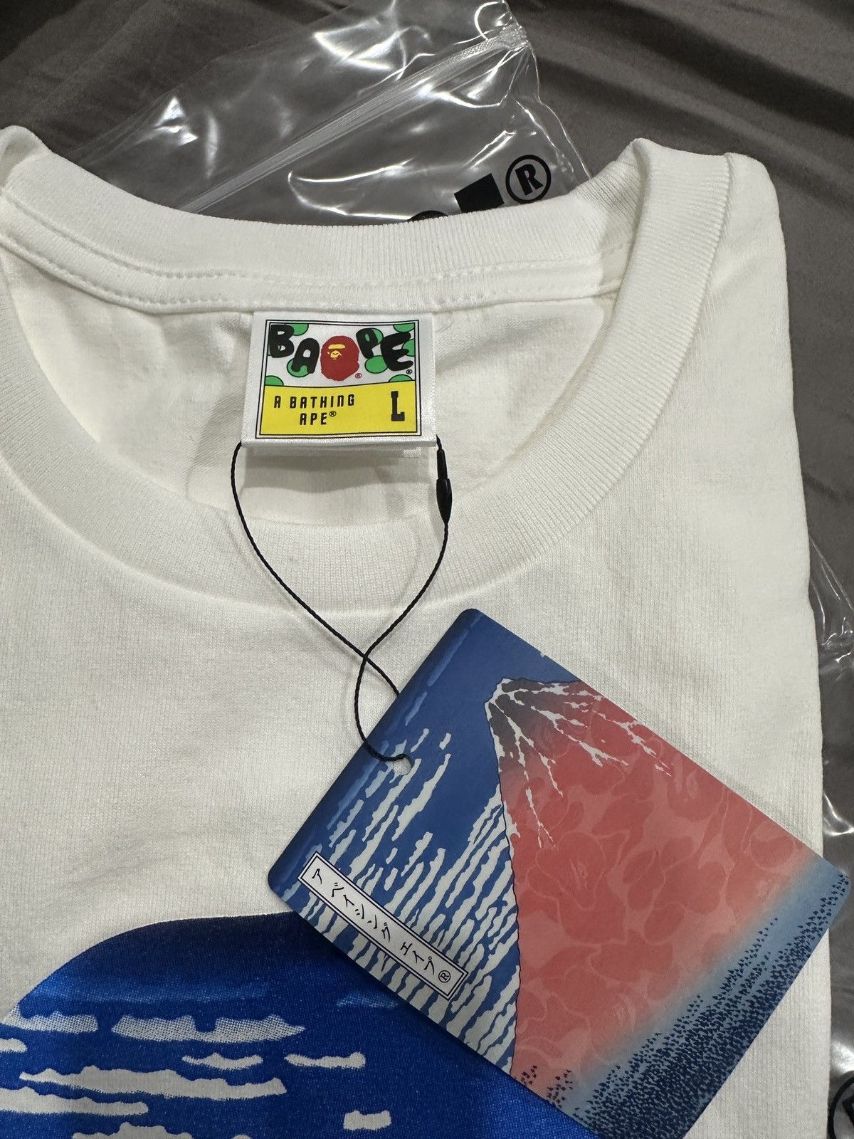 Bape Bape x ukiyo-e fuji tee Size US L / EU 52-54 / 3 - 6 Thumbnail