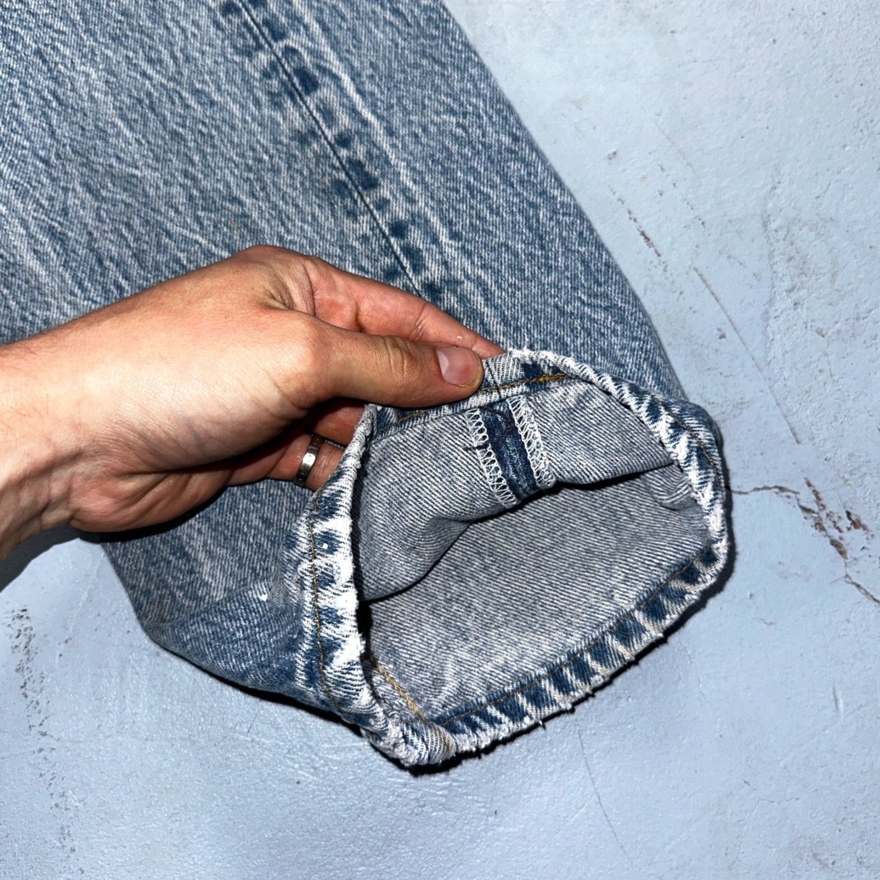 Levi's VINTAGE Levi's 501 Jeans Men Straight Leg 33x36 Light Wash 90s Classic Denim Size US 33 - 4 Thumbnail