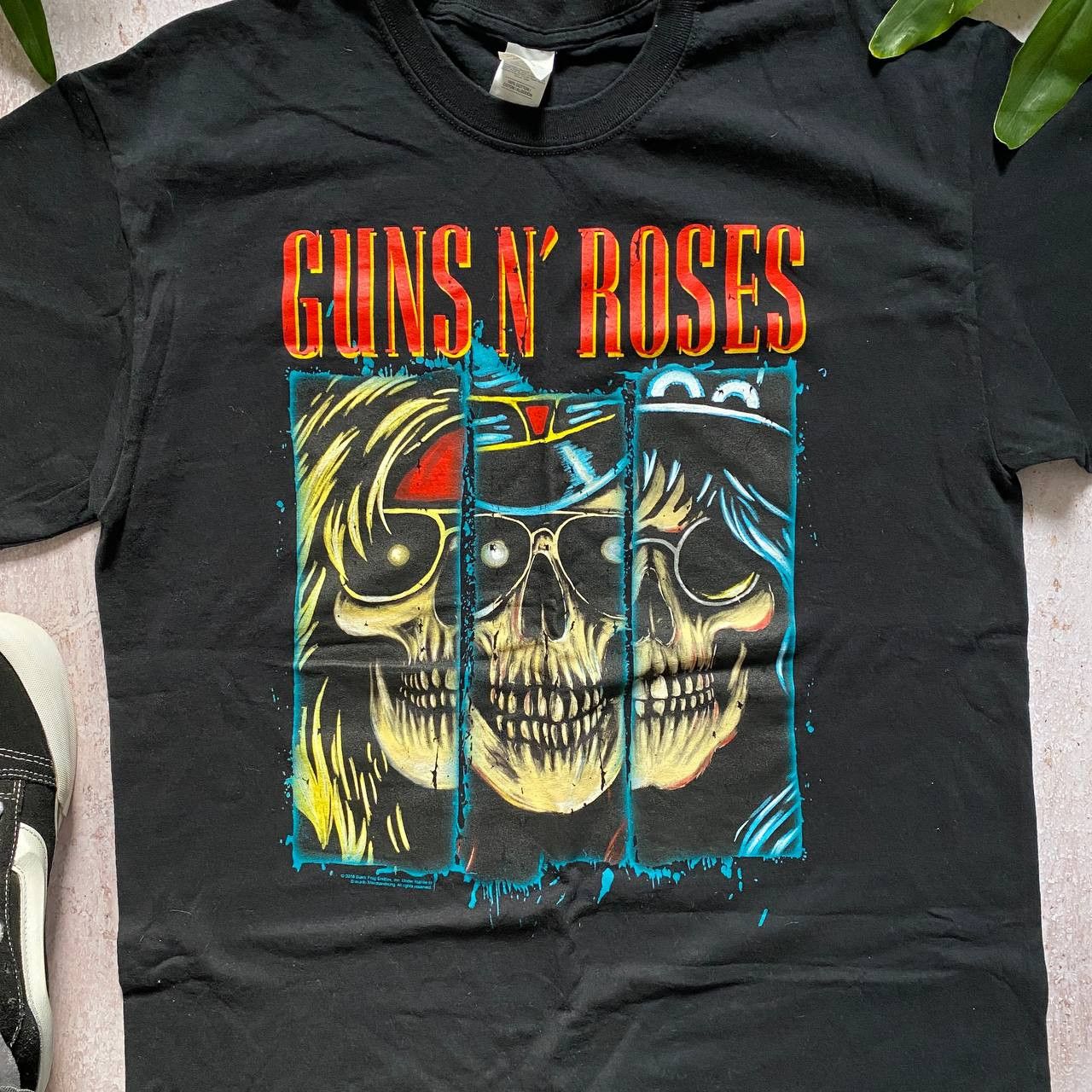 Band Tees VINTAGE Y2K GUNS N ROSES BAND TOUR TEE 49 Size US L / EU 52-54 / 3 - 3 Thumbnail