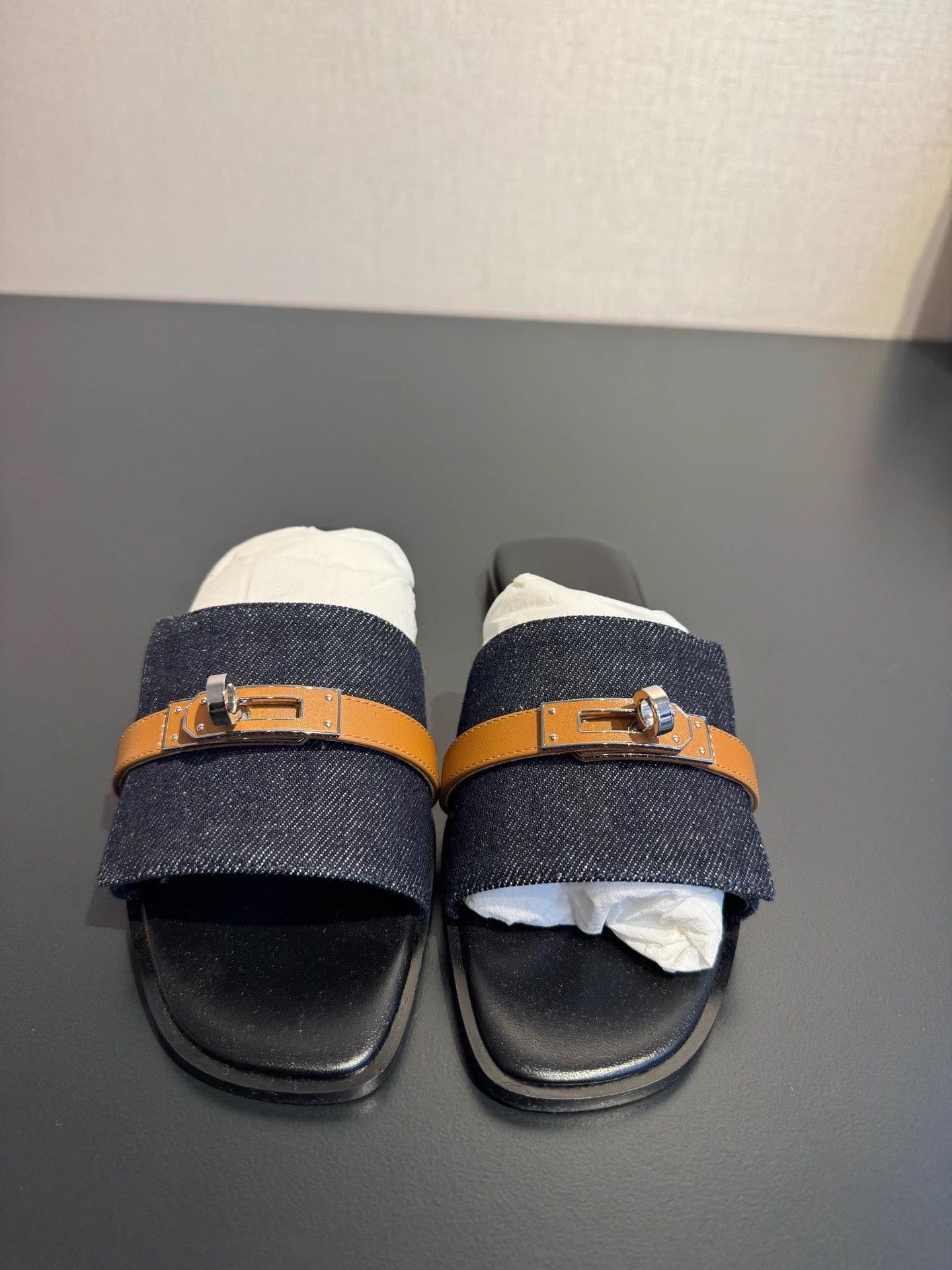 Hermes Hermès Gabriel Kelly Denim Blue Wmns Slippers 35 New Rare Size US 4 / IT 34 - 2 Thumbnail