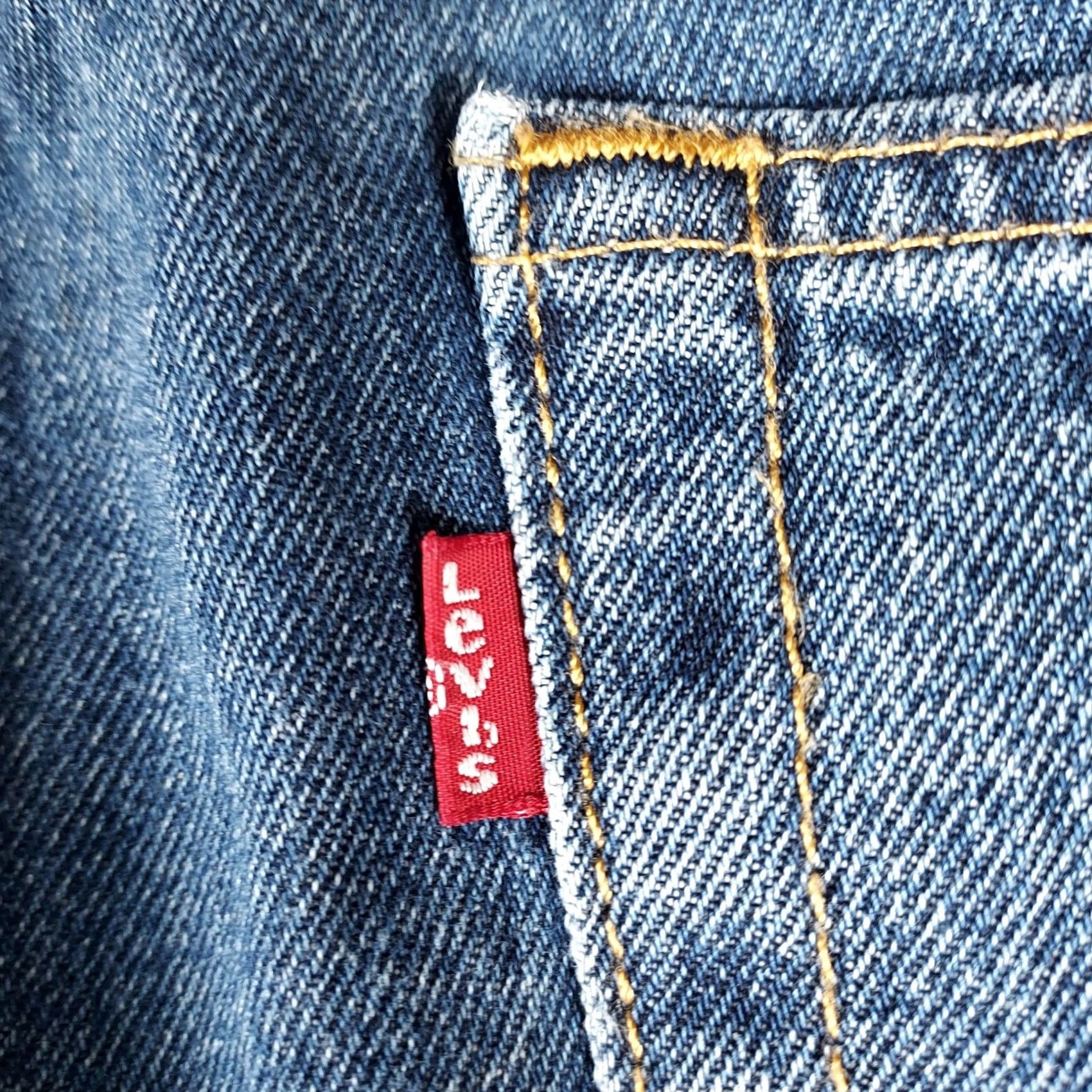 Levi's Levi’s 550 Relaxed Fit Jeans Men 40x30 Blue Denim Medium Wash Zip 5-Pocket Straight Regular Comfort Jeans Mens Size US 40 / EU 56 - 4 Thumbnail