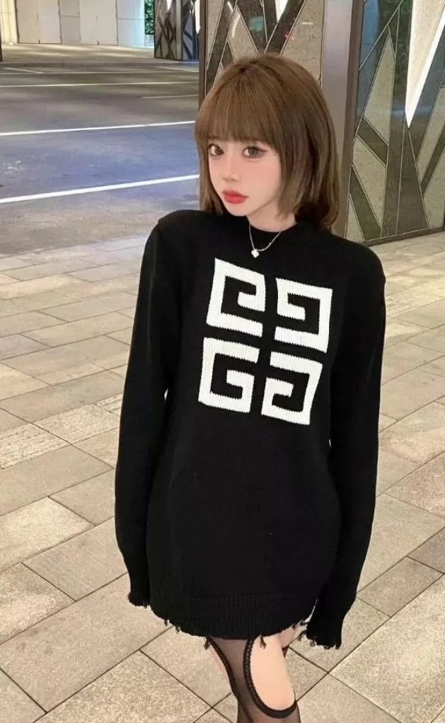 Givenchy Givenchy Black destroyed big Logo knit sweater / size XL Size US XL / EU 56 / 4 - 6 Thumbnail