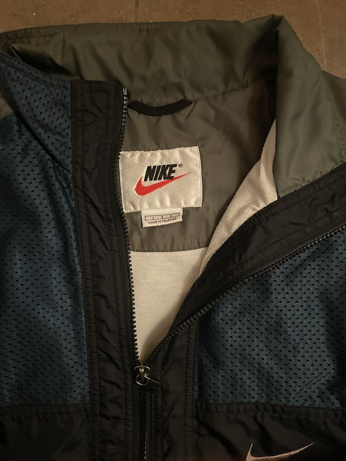 Nike Vintage Nike multicoloured windbreaker Size US L / EU 52-54 / 3 - 3 Thumbnail