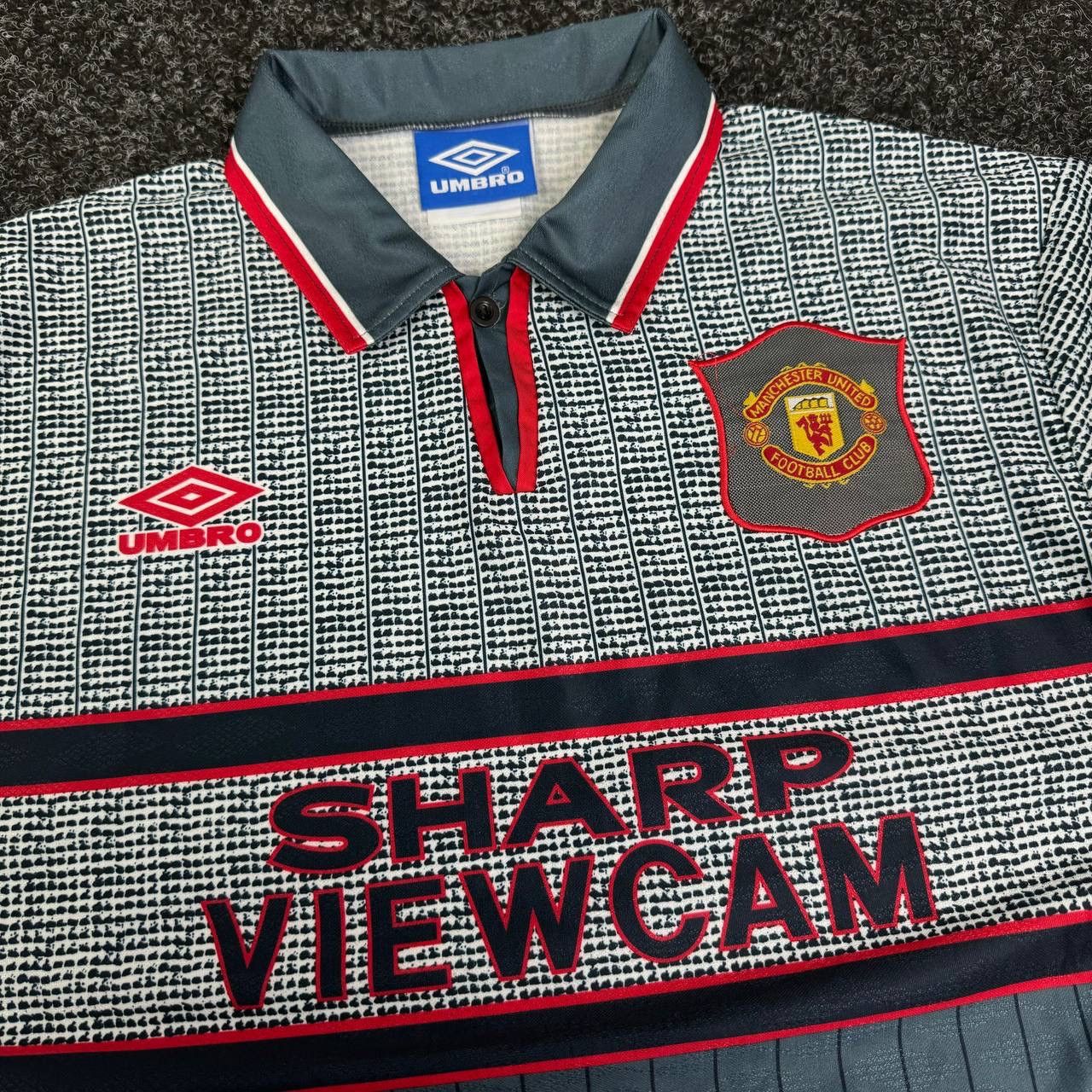 Umbro Umbro Manchester United jersey Blokecore balenciaga style Size US XL / EU 56 / 4 - 3 Thumbnail