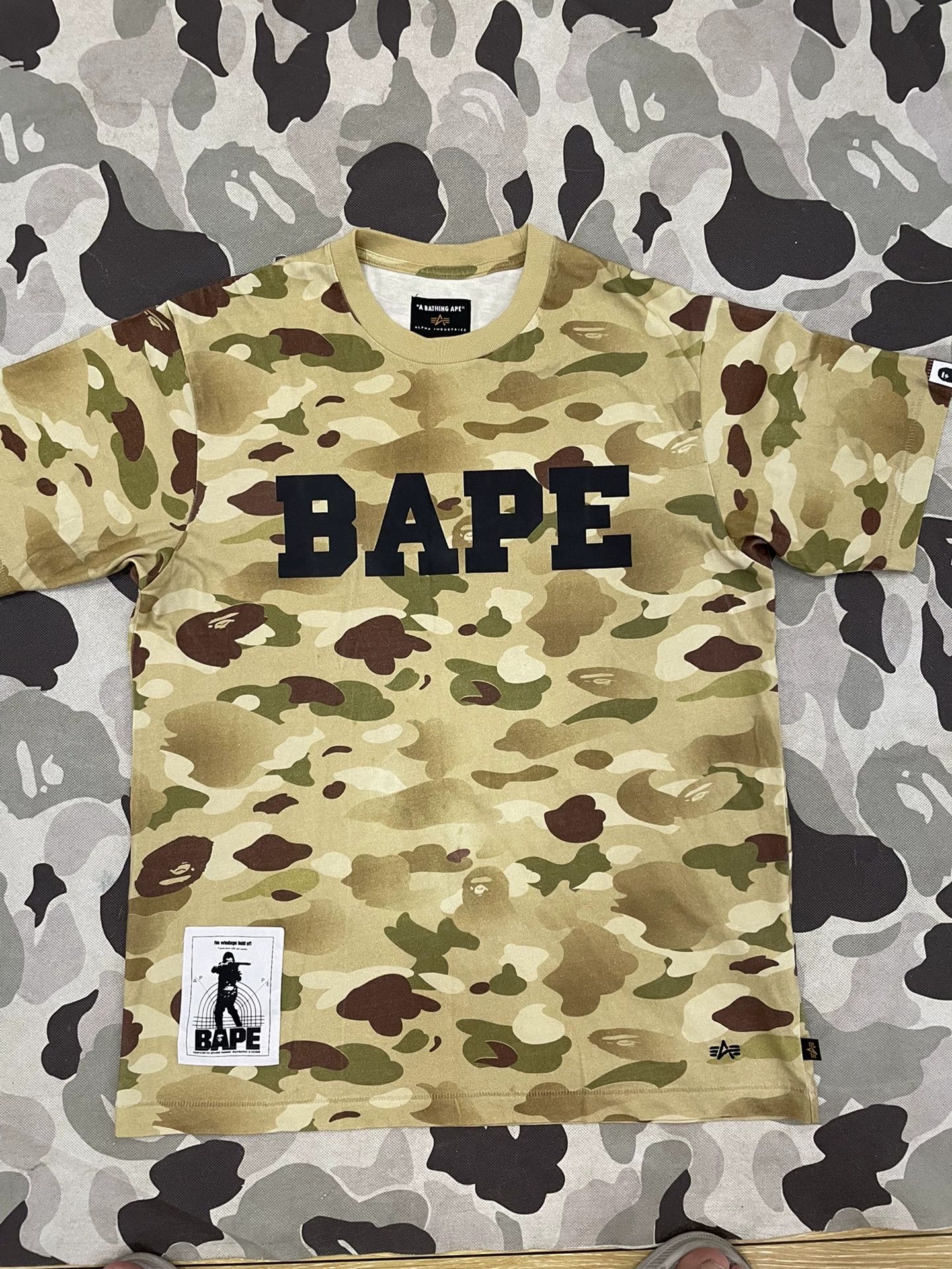 Bape Bape T Shark T-Shirt Casual Short Sleeve Size US XL / EU 56 / 4 - 1 Thumbnail