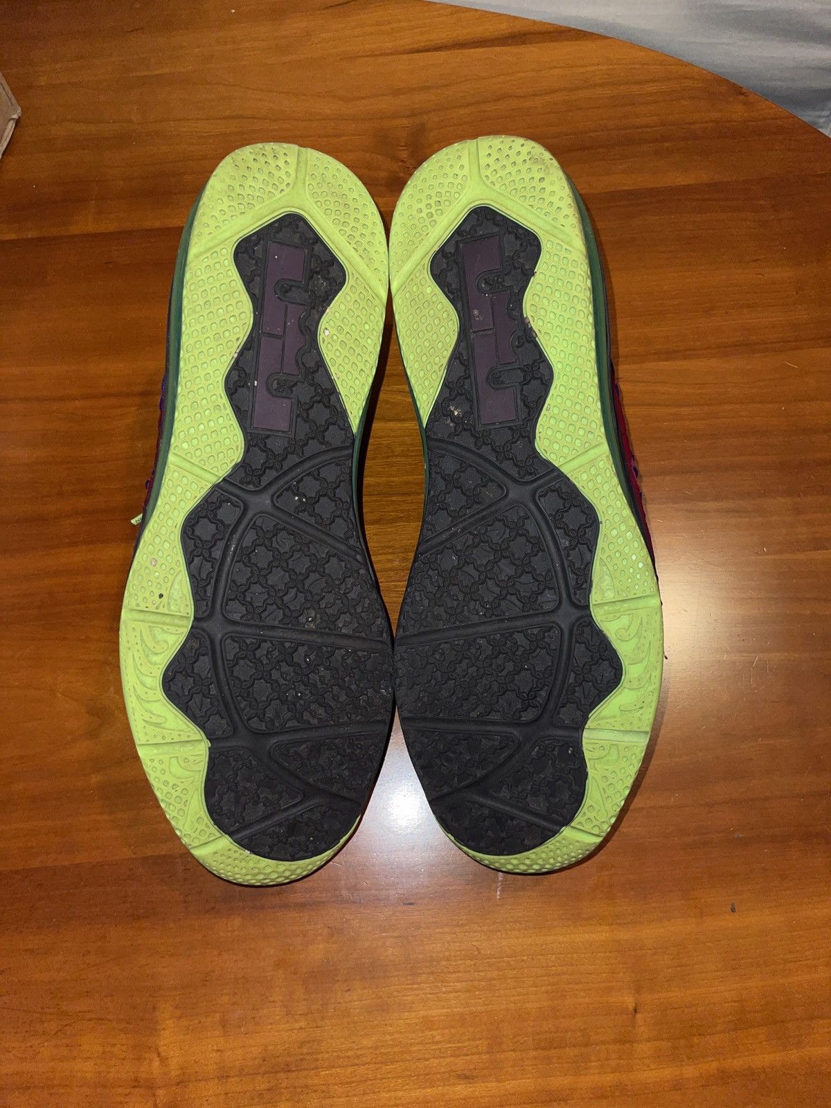 Nike Lebron X Low Size US 15 / EU 48 - 4 Thumbnail