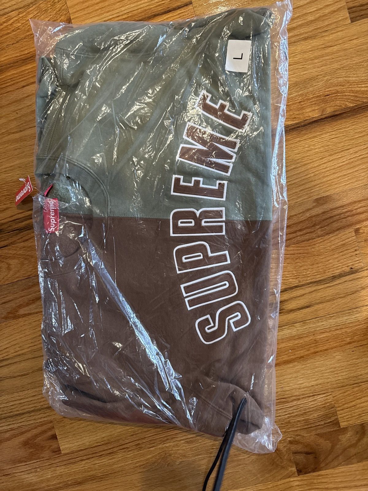 Supreme BRAND NEW Supreme split crewneck brown/green Size US L / EU 52-54 / 3 - 2 Thumbnail