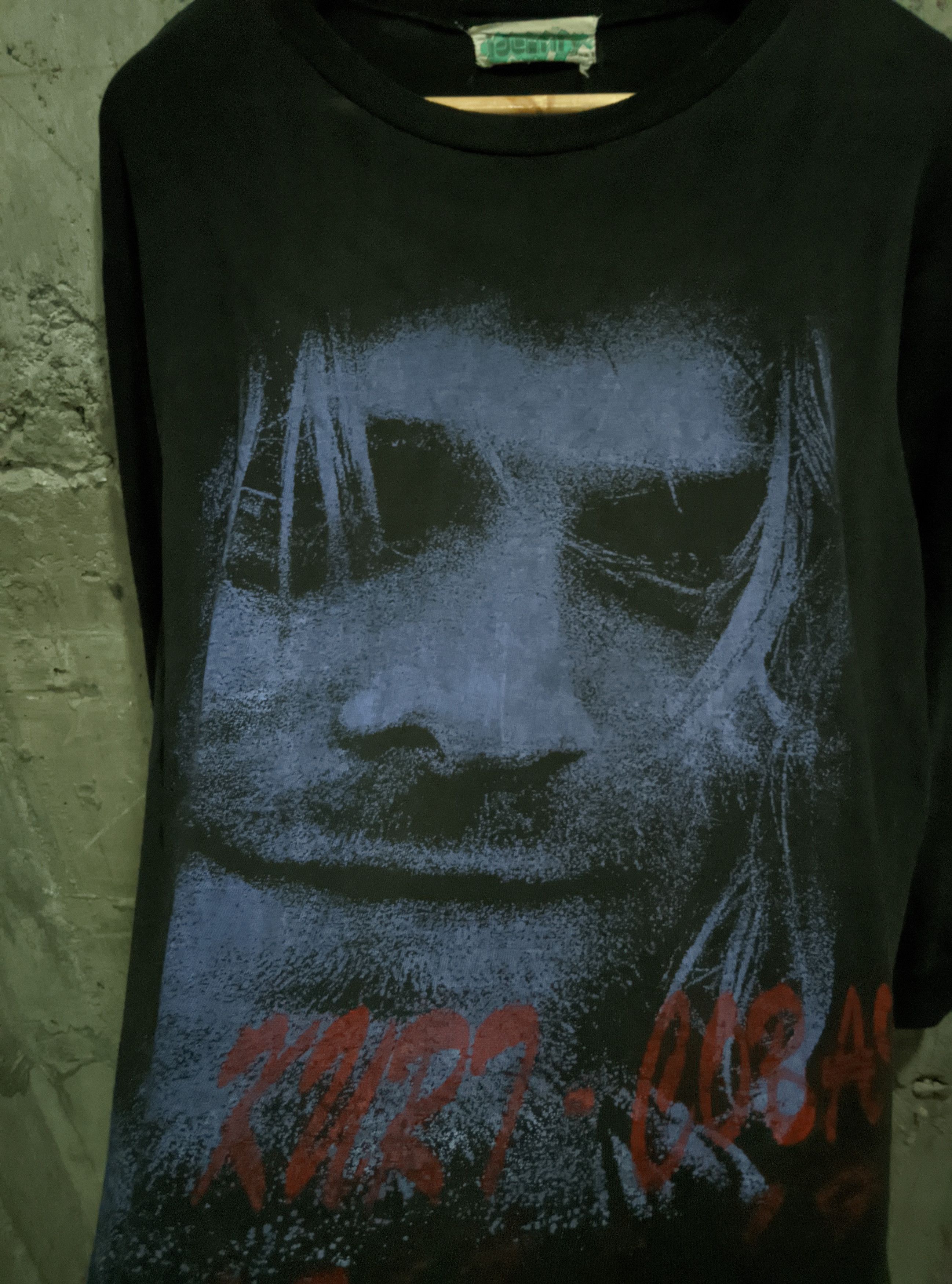 Band Tees Vintage 90s thrashed Kurt Cobain Nirvana grunge dstrssed erd Size US M / EU 48-50 / 2 - 2 Thumbnail