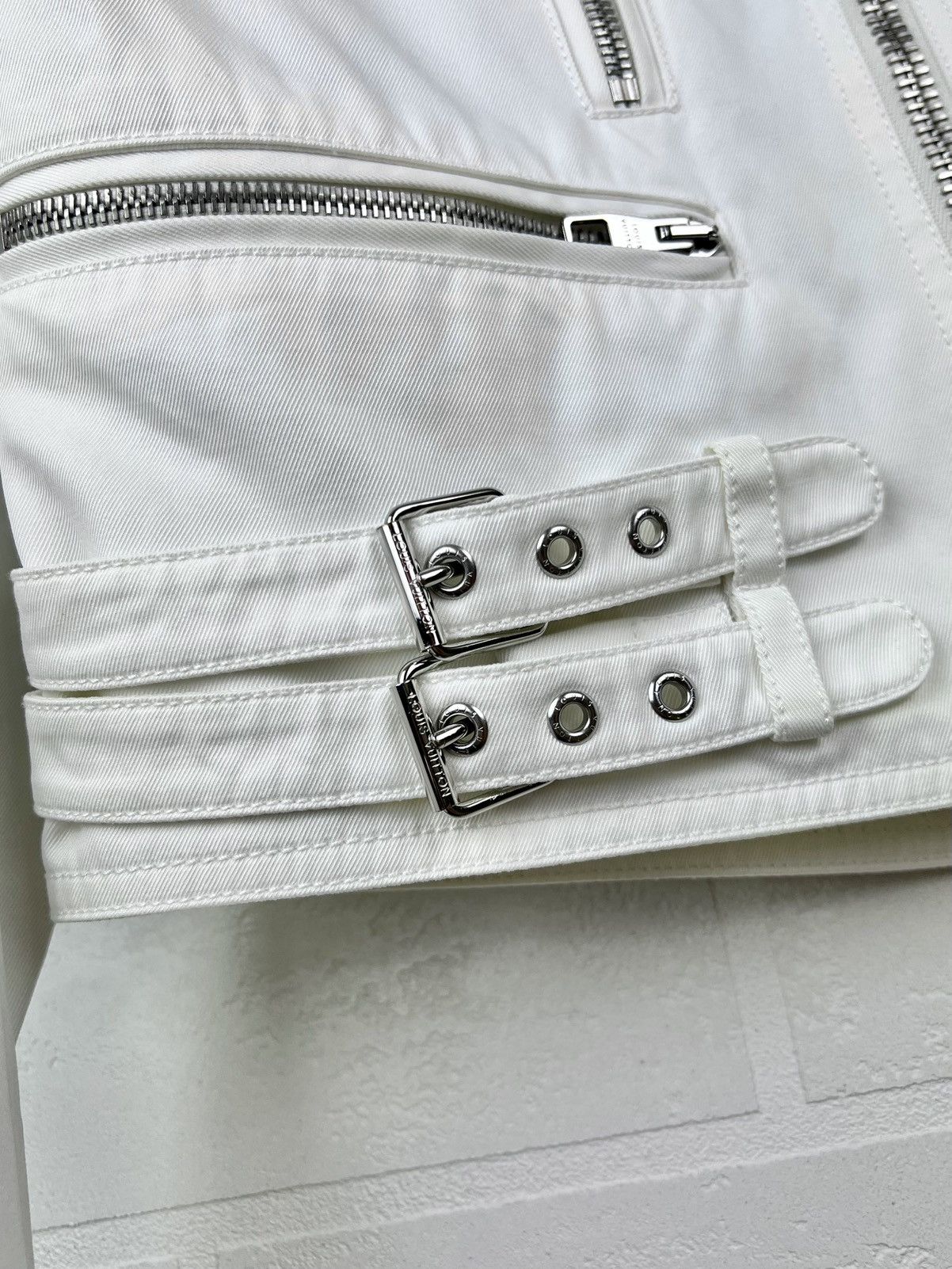 Louis Vuitton LOUIS VUITTON Jacket Biker Cotton Zippers Pocket LV White Size US XL / EU 56 / 4 - 9 Thumbnail