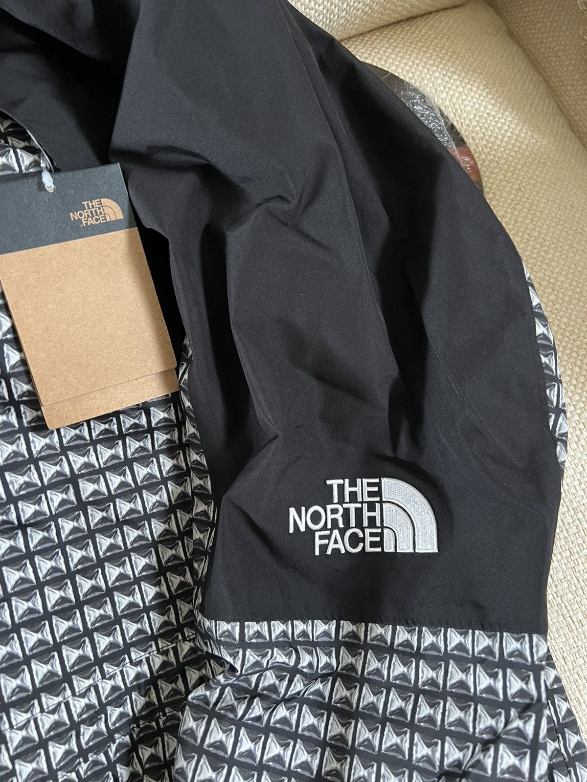 Supreme × The North Face Supreme the north face studded mountain light jacket Size US XL / EU 56 / 4 - 6 Thumbnail