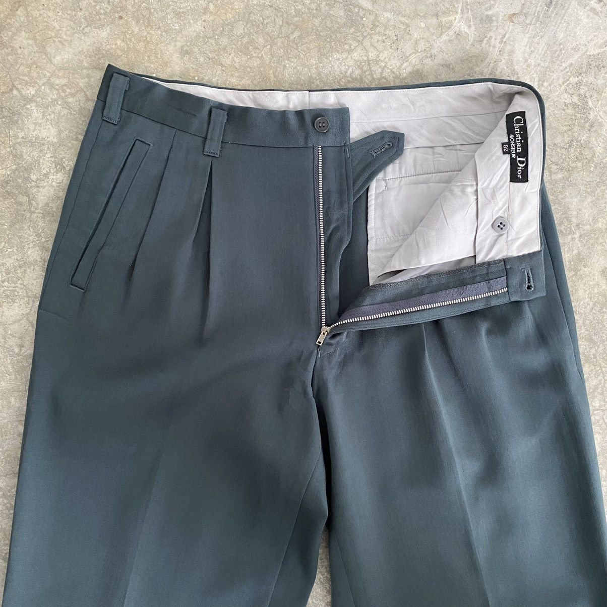 Christian Dior Monsieur 90’s CD Wool Gabardine Pleated Wide Trouser Pants Size US 33 - 1 Thumbnail