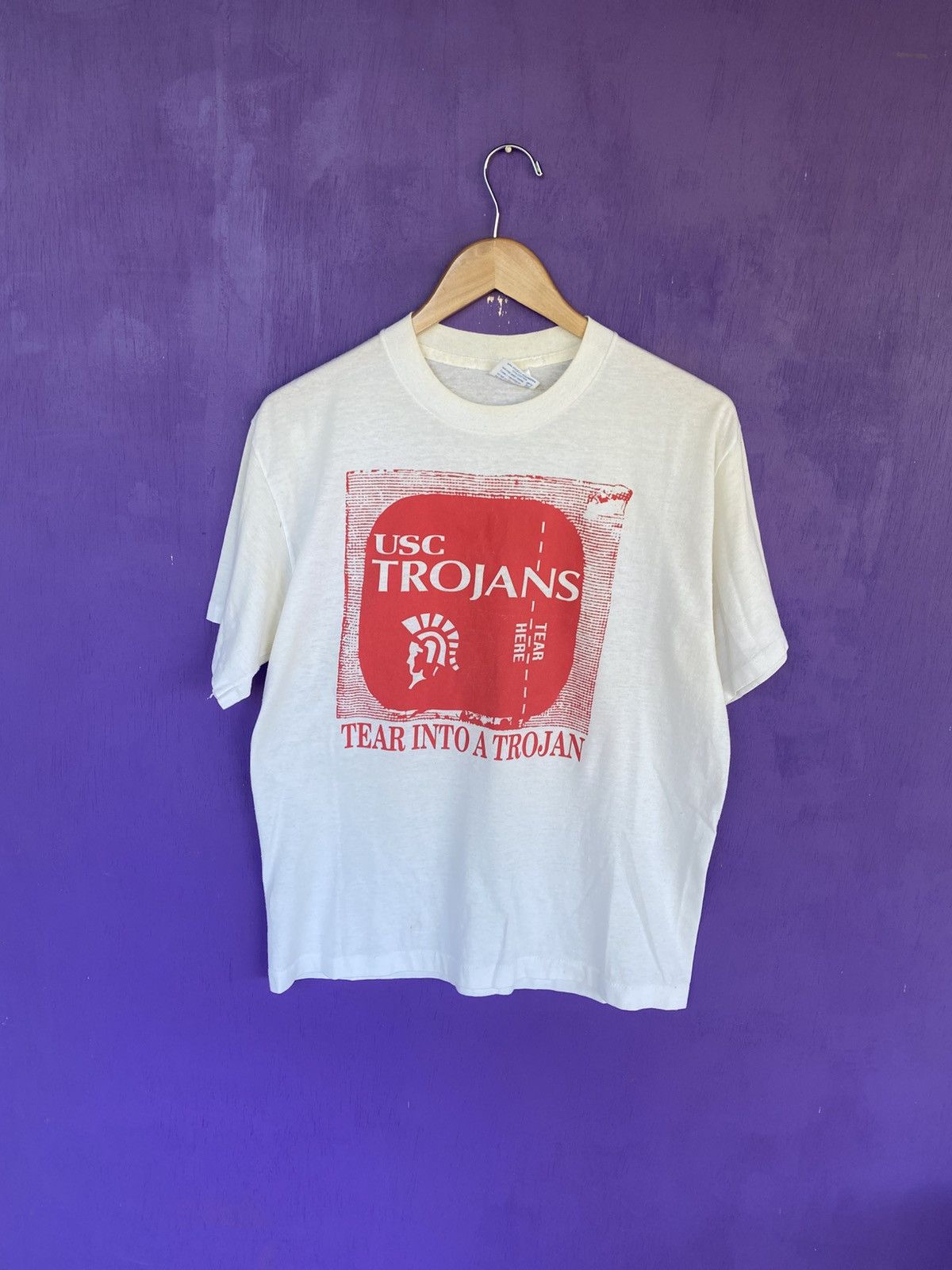 Other Vintage 90s USC Trojans condoms college tee Size US L / EU 52-54 / 3 - 1 Thumbnail
