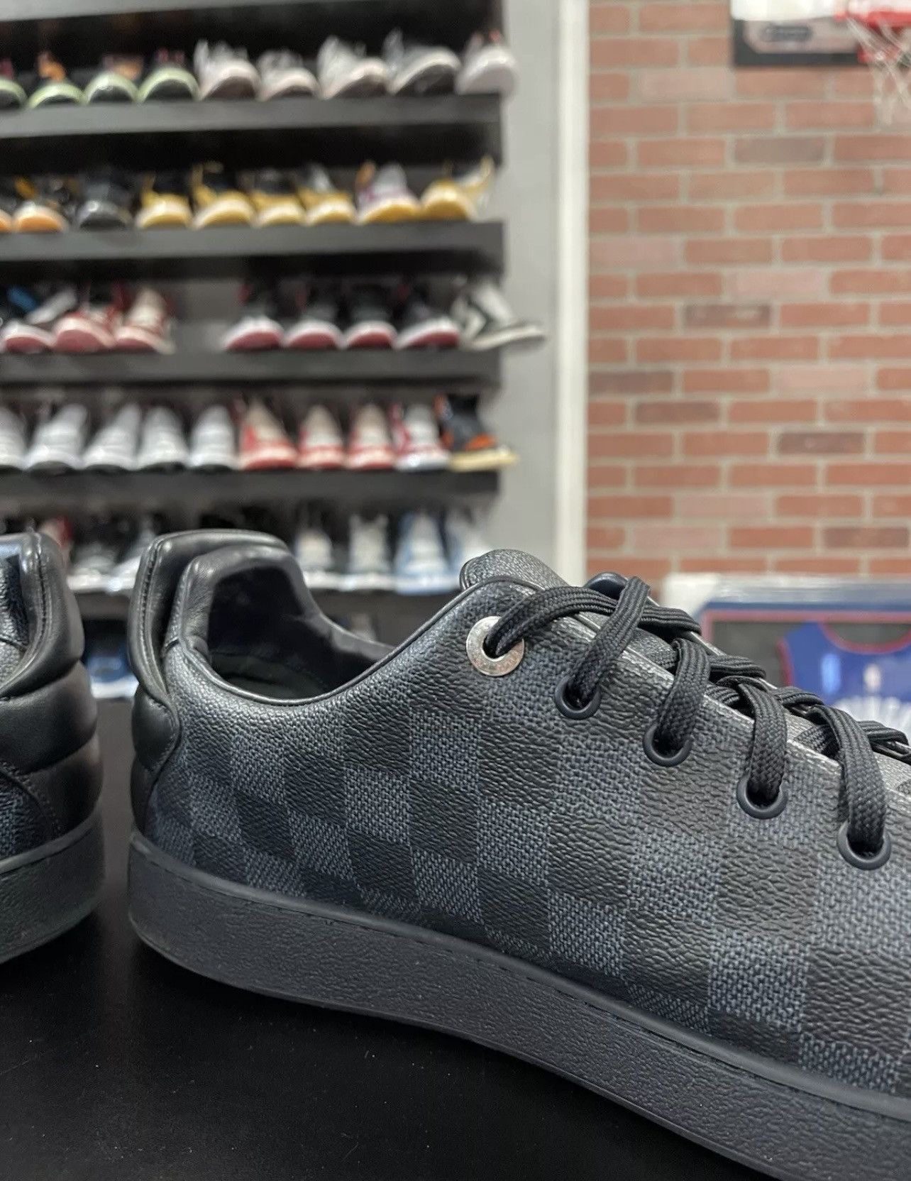 Louis Vuitton Size 10.5LV/11.5US - Louis Vuitton Damier FrontLow Canvas Size US 11.5 / EU 44-45 - 6 Thumbnail