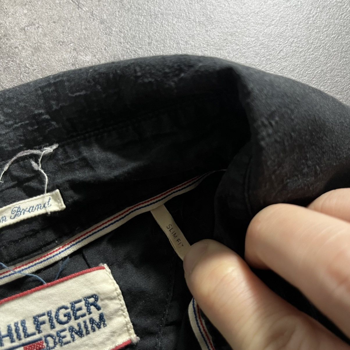 Tommy Hilfiger Tommy Hilfiger Black Mens Longsleeve Shirt Button Up Tee Size US S / EU 44-46 / 1 - 9 Thumbnail