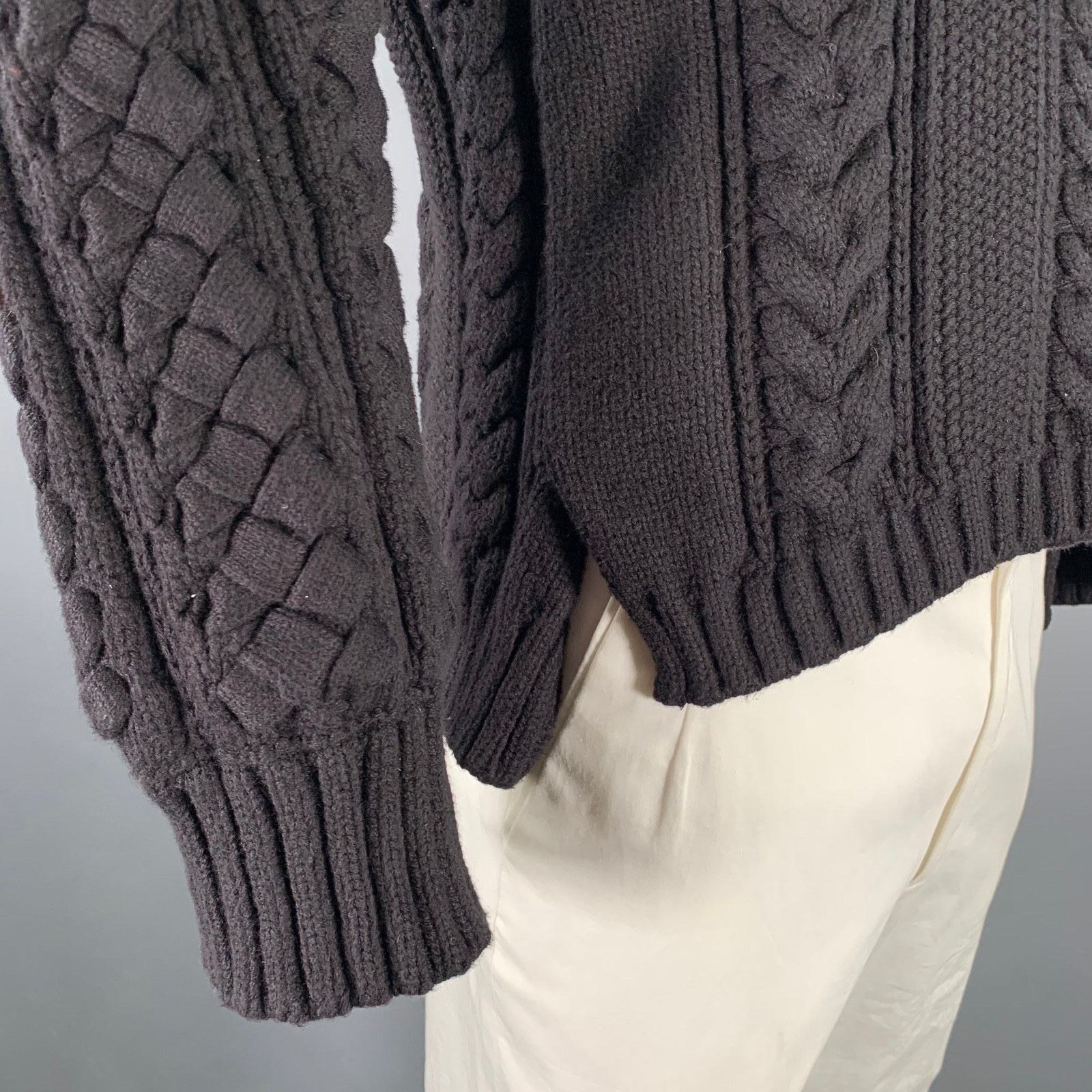 Burberry BURBERRY L Black Cable Knit Cotton Poly Raglan Sweater Size US L / EU 52-54 / 3 - 5 Thumbnail