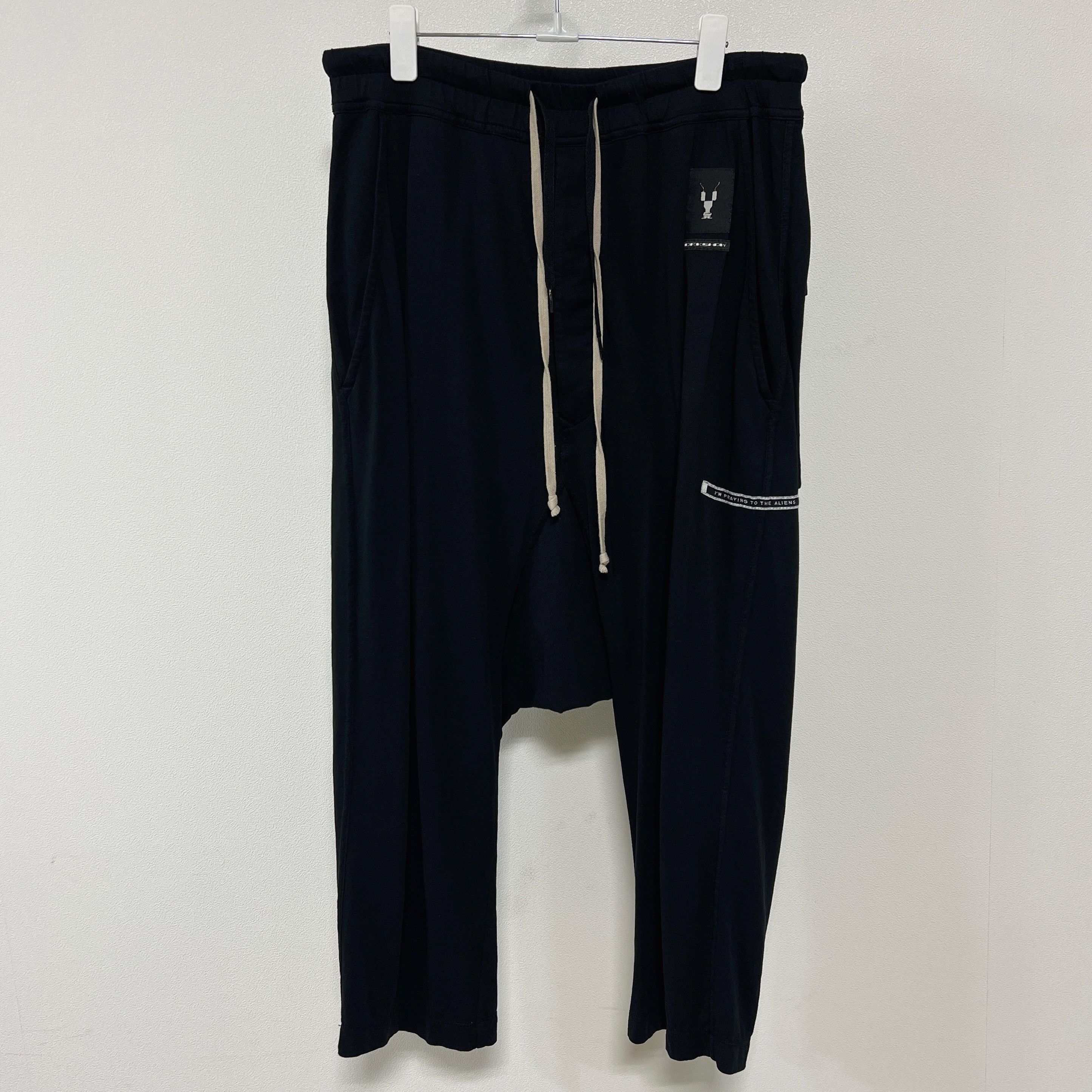 Rick Owens Rick Owens SS19 DRKSHDW Drawstring Patch Cropped Pants Black Size US 32 / EU 48 - 3 Thumbnail
