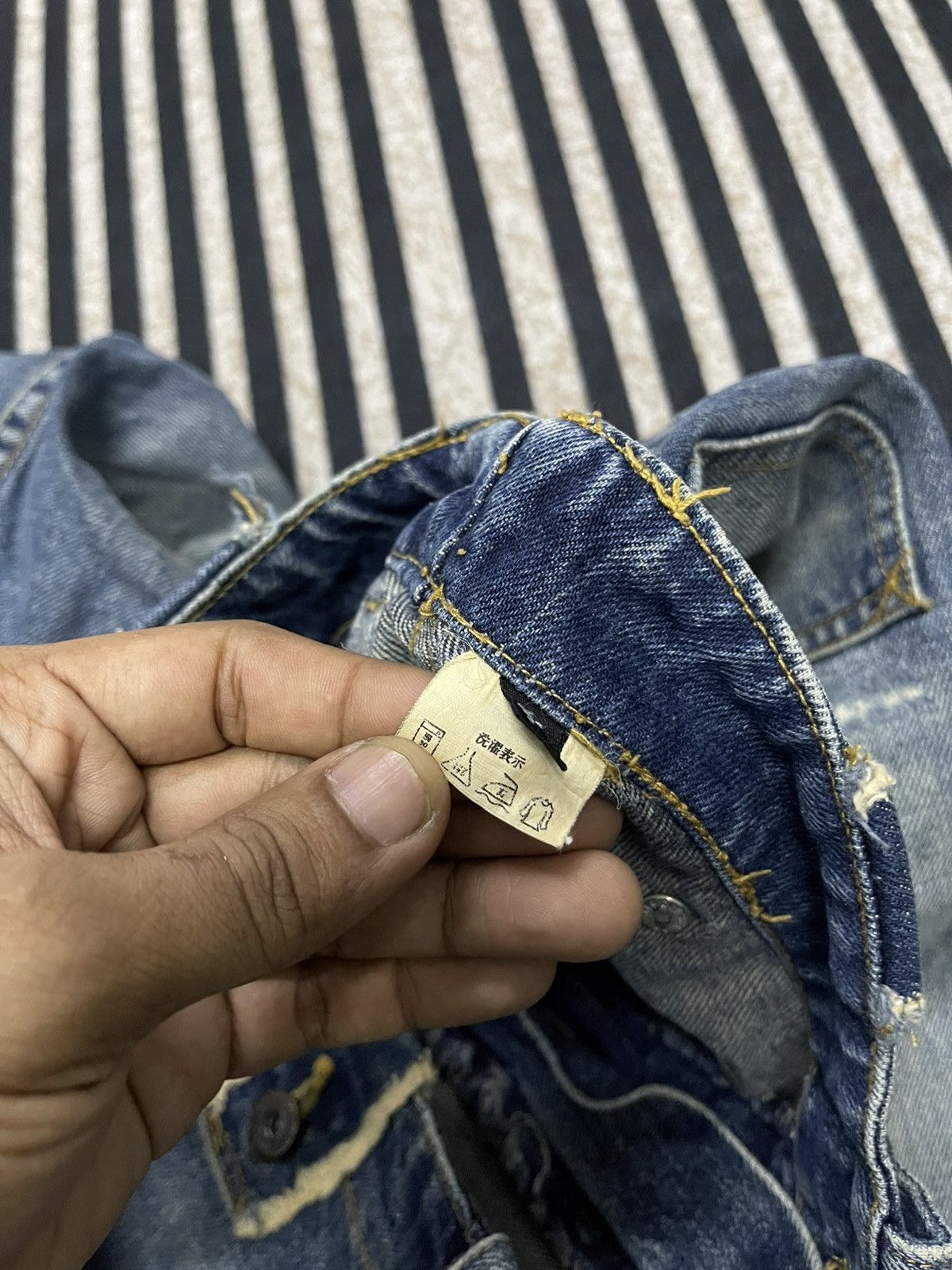 Diesel 90s DIESEL BUSH BAGGY JEANS SINGLE POCKET BACK RARE Size US 33 - 14 Thumbnail