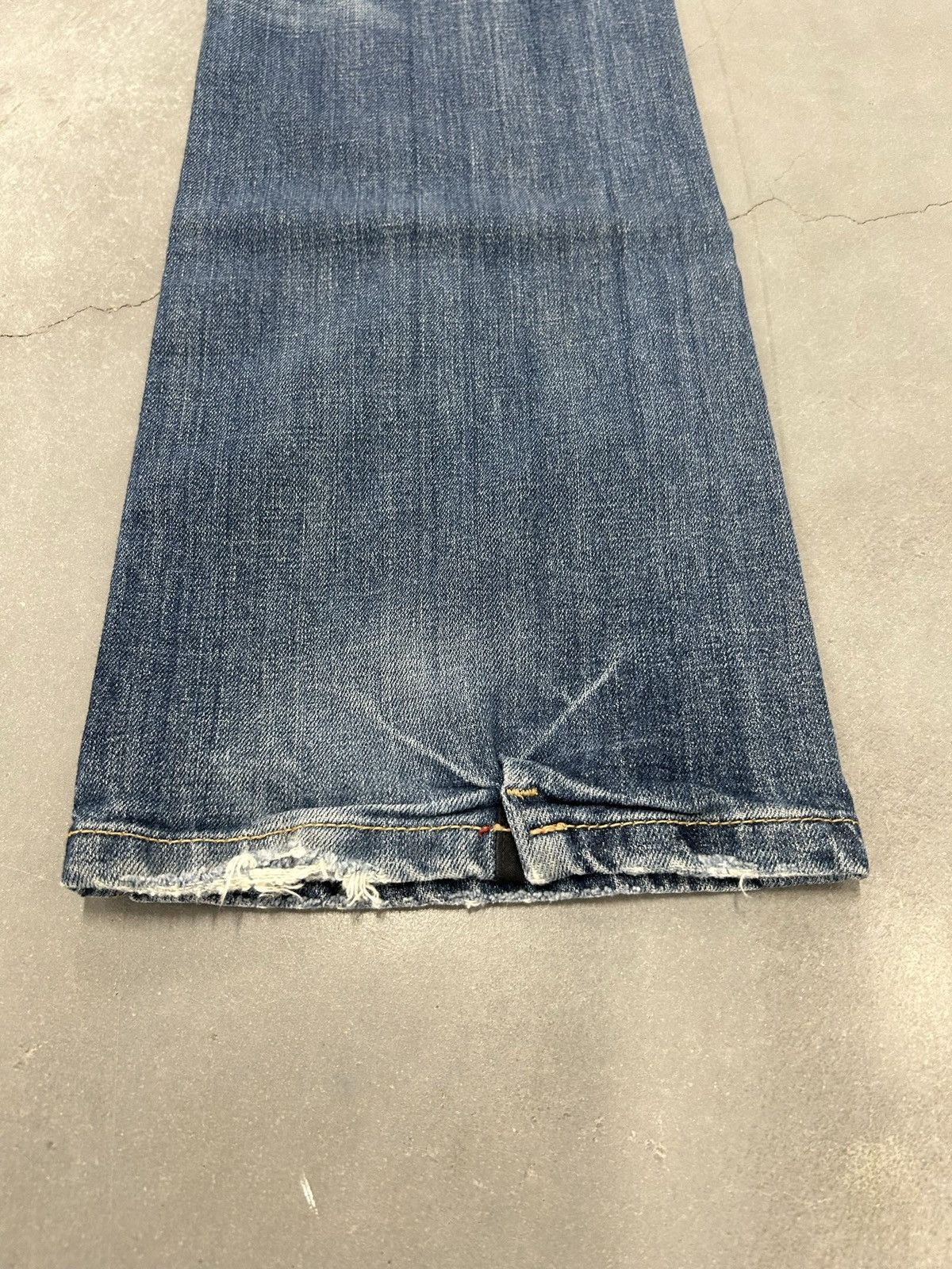 Vintage REROCK Distressed low-rise flare jeans Size 26" / US 2 / IT 38 - 6 Thumbnail