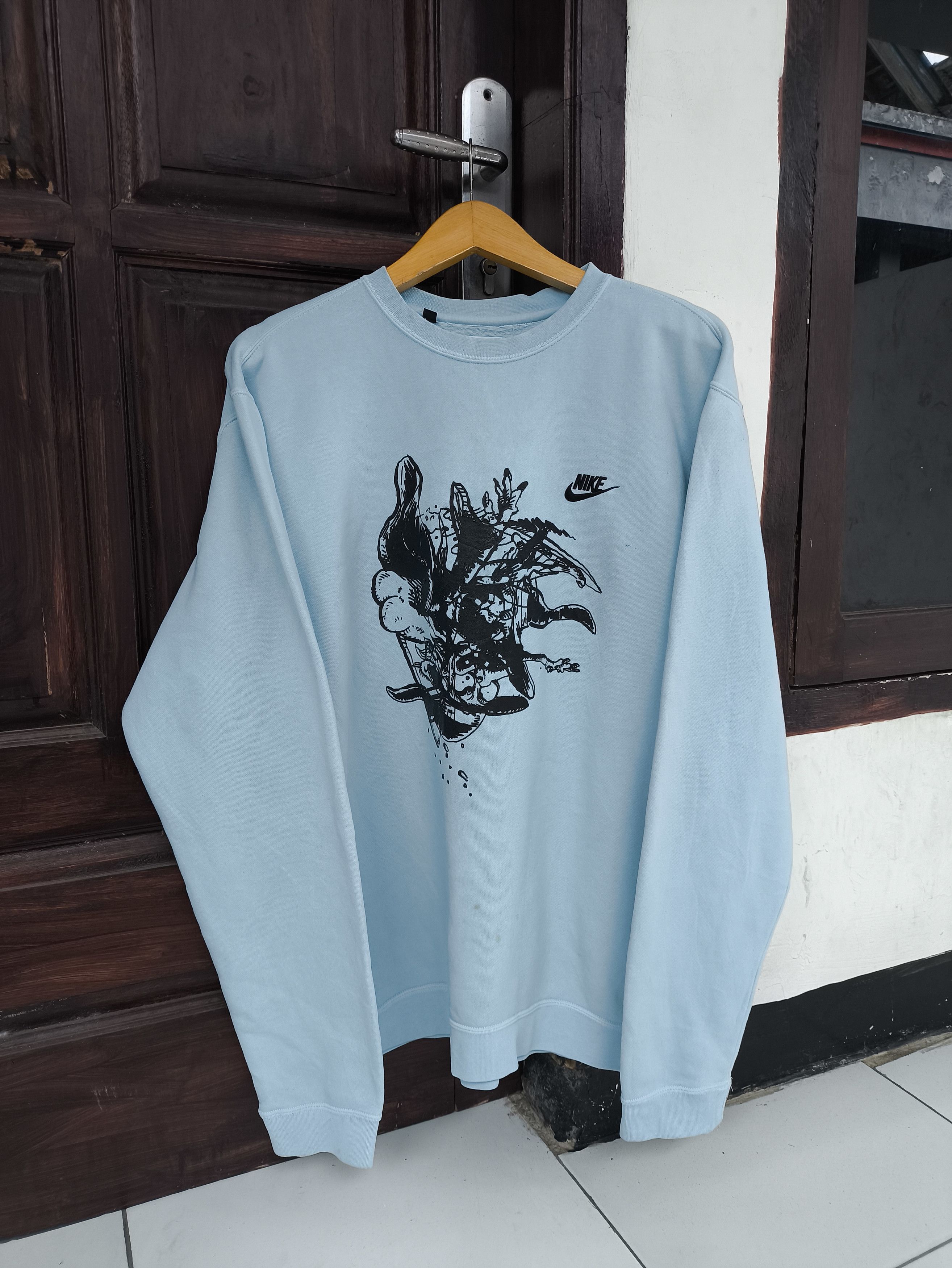 ERL ERL nike graphic sweatshirt crewneck soft blue fit xl Size US L / EU 52-54 / 3 - 1 Thumbnail