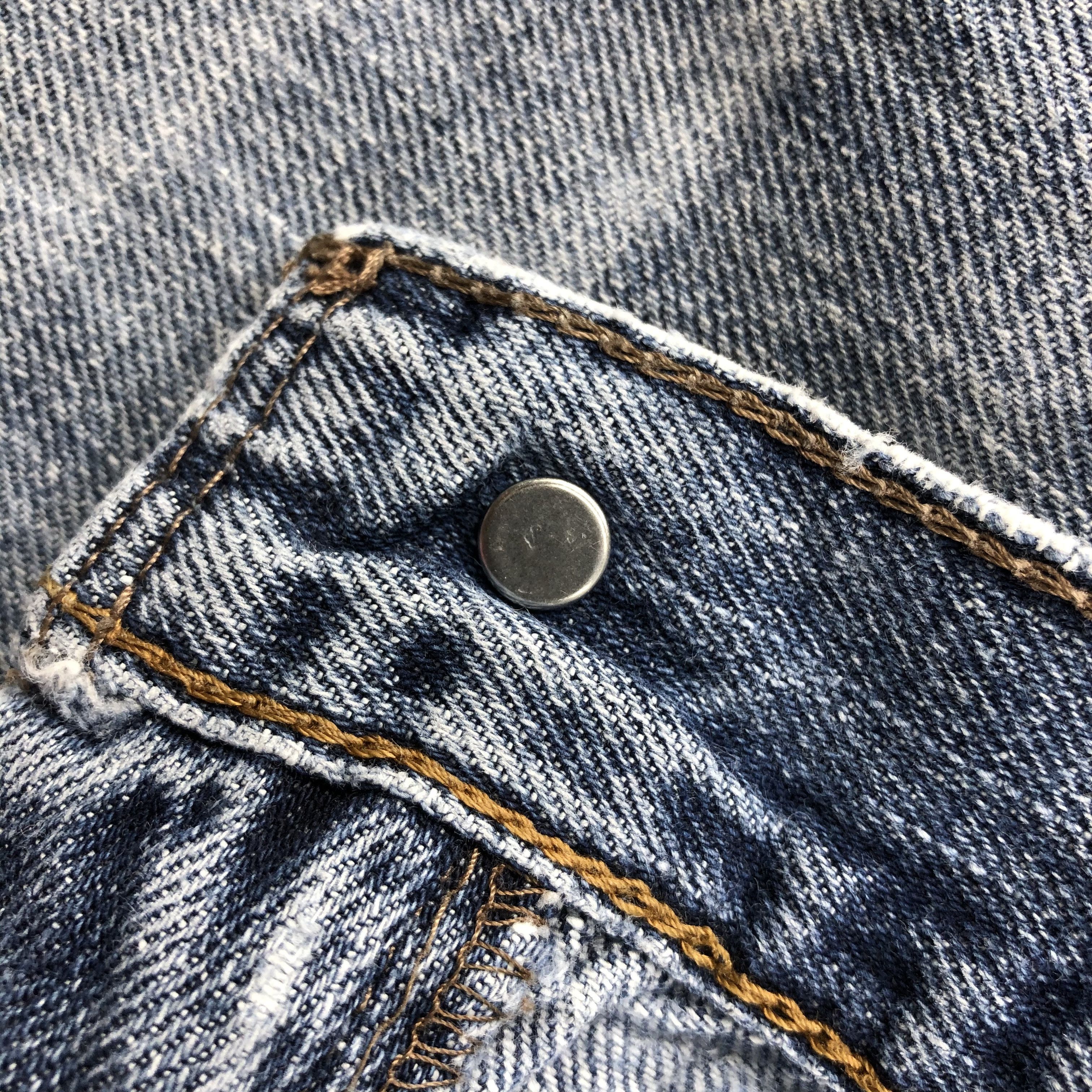 Levi's × Vintage Vintage Blue Wash Levis 569 Jeans-JM2952 Size US 40 / EU 56 - 12 Thumbnail