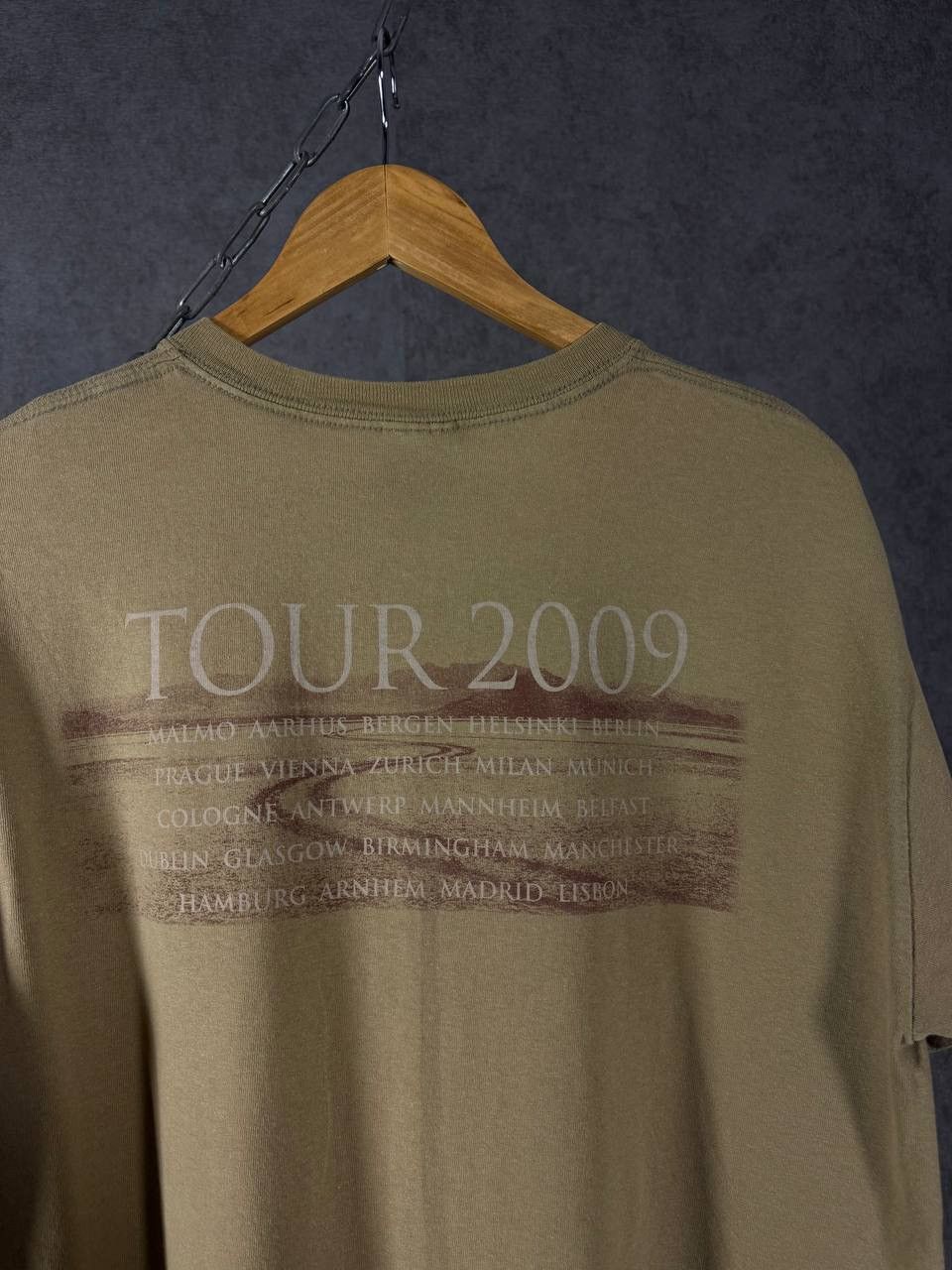 Band Tees Eagles 2009 rock band tour tee Size US L / EU 52-54 / 3 - 7 Thumbnail