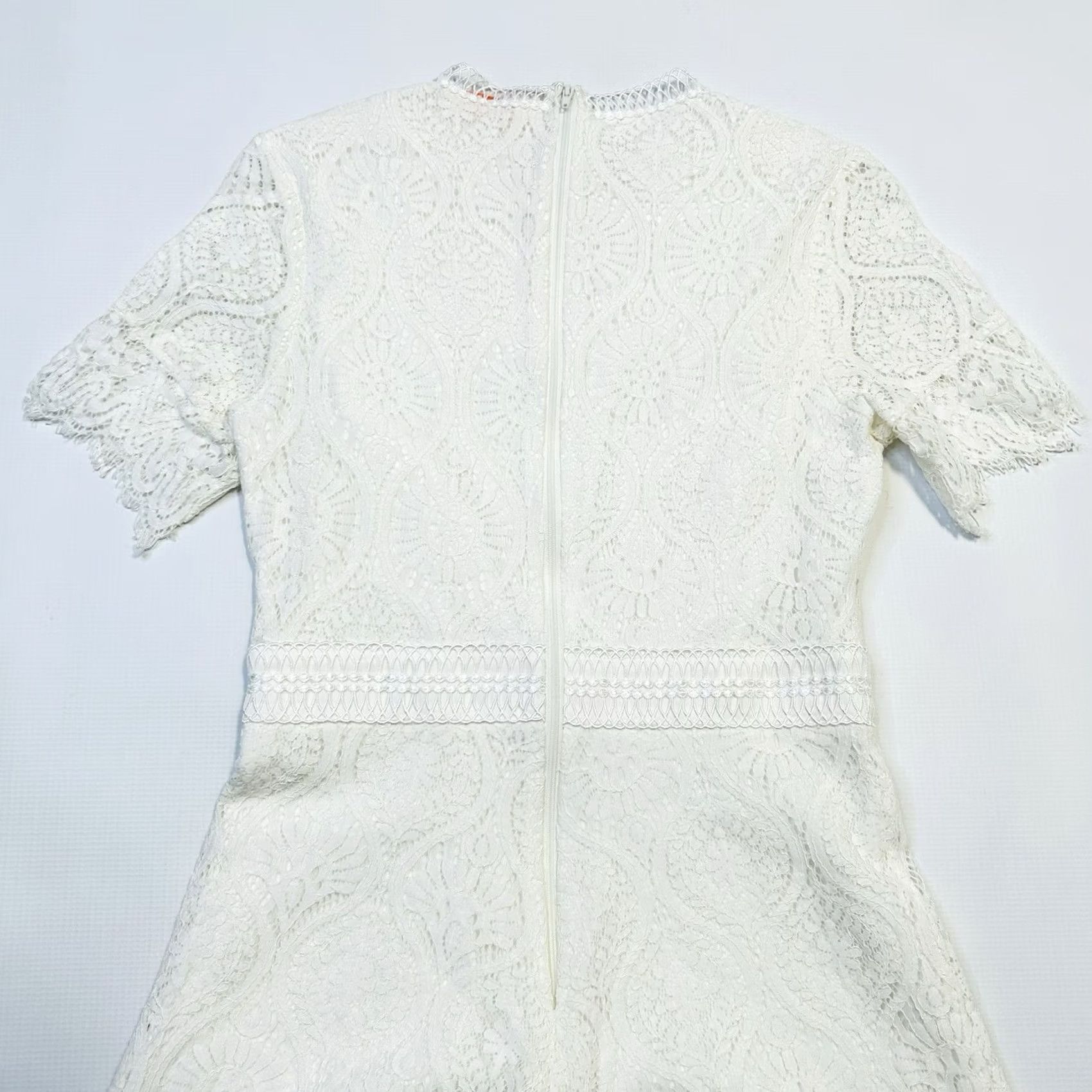 CO Hailey Co Boutique White Lace Event Dress Women Size S Cap Sleeve Crew Neck A-Line Mini Lined Short Sleeve Party Wedding 100% GENUINE Size S / US 4 / IT 40 - 5 Thumbnail