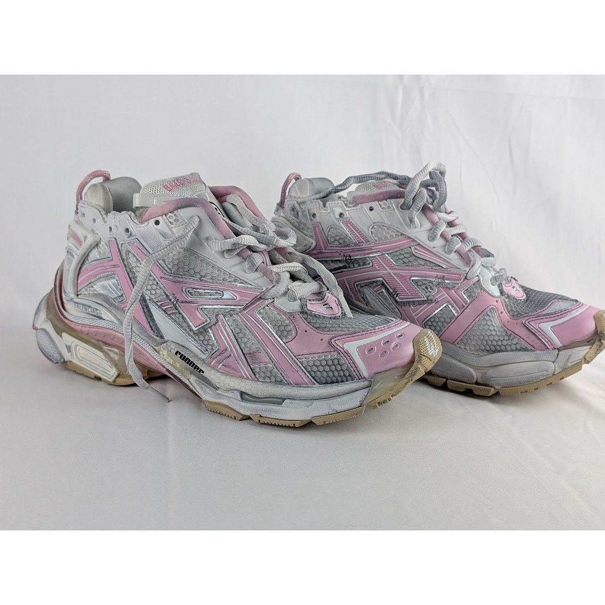Balenciaga o1rshd1 Runner Sneakers in Multicolor Size US 9 / EU 42 - 10 Thumbnail