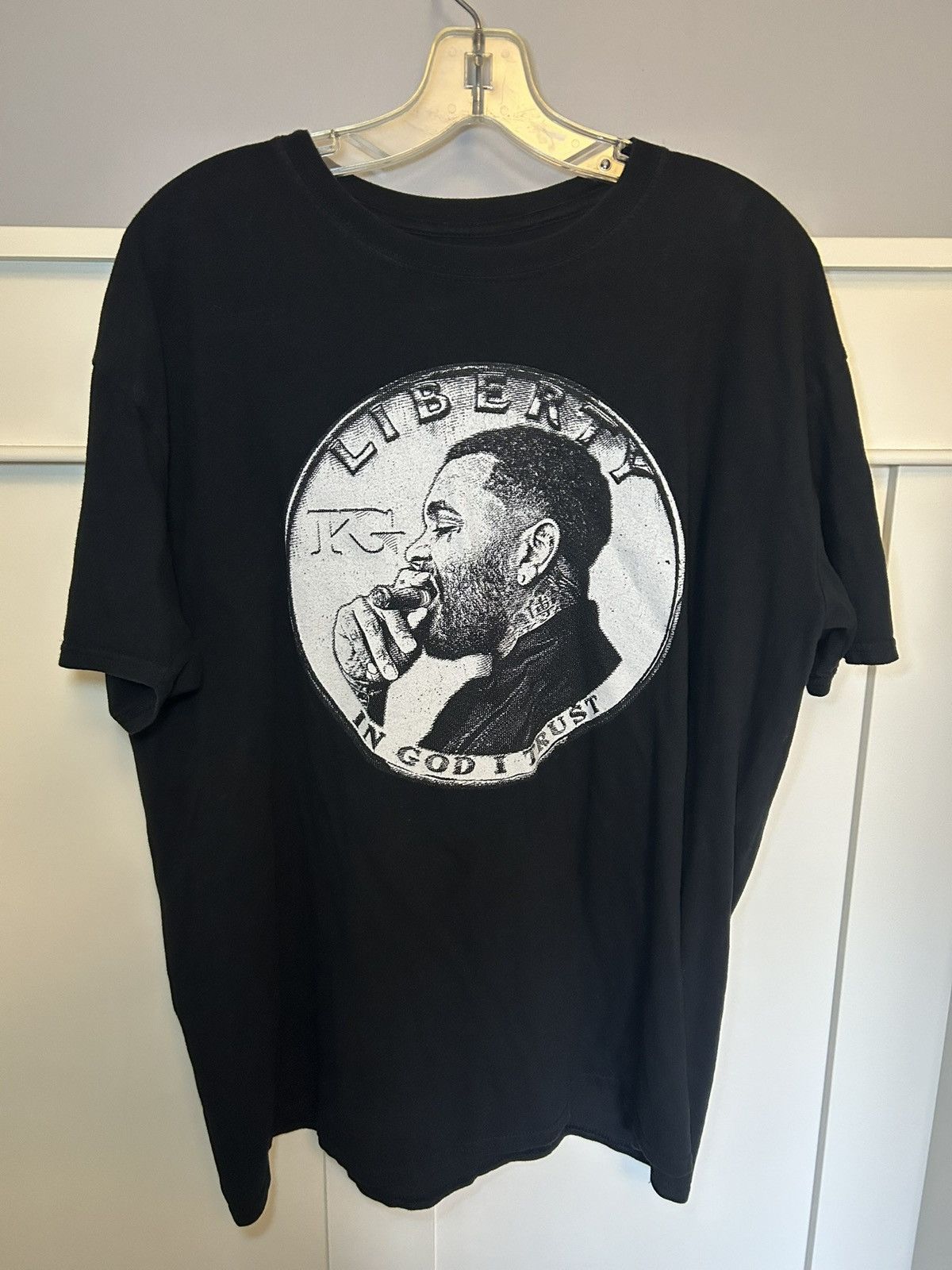 Rap Tees Kevin Gates “in god we trust coin t-shirt Size US XL / EU 56 / 4 - 1 Thumbnail