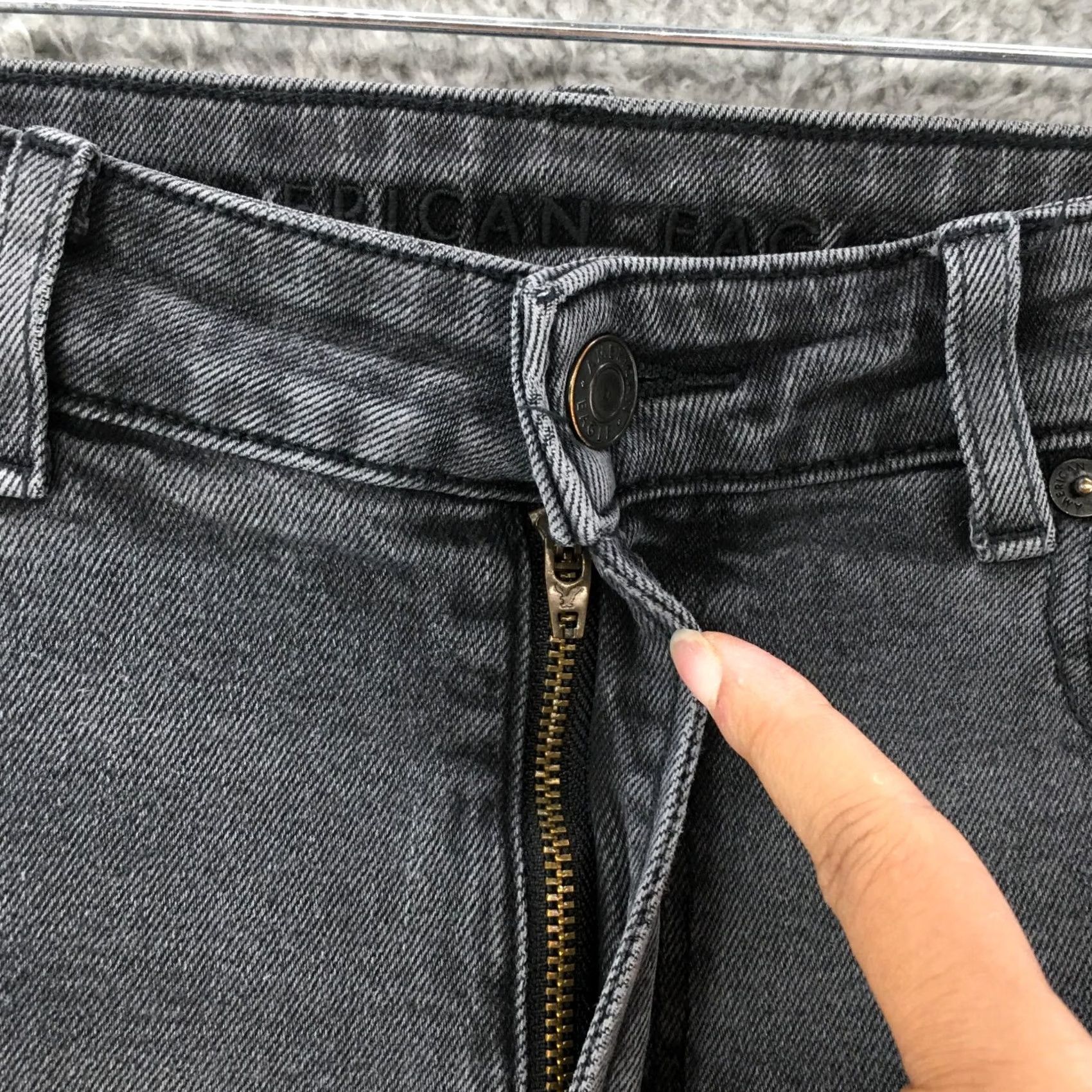 American Eagle Outfitters American Eagle Outfitters Jeans Womens 4 Slim Stretch Skinny 28 Gray Dark Wash Size 27" / US 4 / IT 40 - 4 Thumbnail