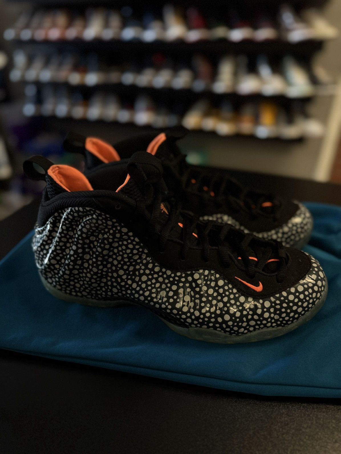 Nike Nike Foamposite Safari (2013) RARE Size 10 🧼 Size US 10 / EU 43 - 7 Thumbnail