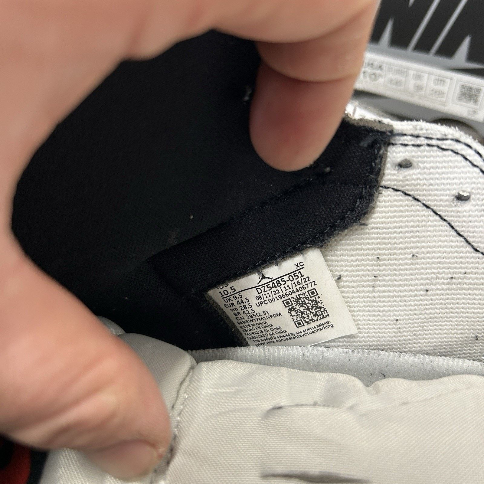 Jordan Brand Nike Air Jordan 1 Retro High OG “Washed Black Smoke Grey” Size US 10.5 / EU 43-44 - 9 Thumbnail