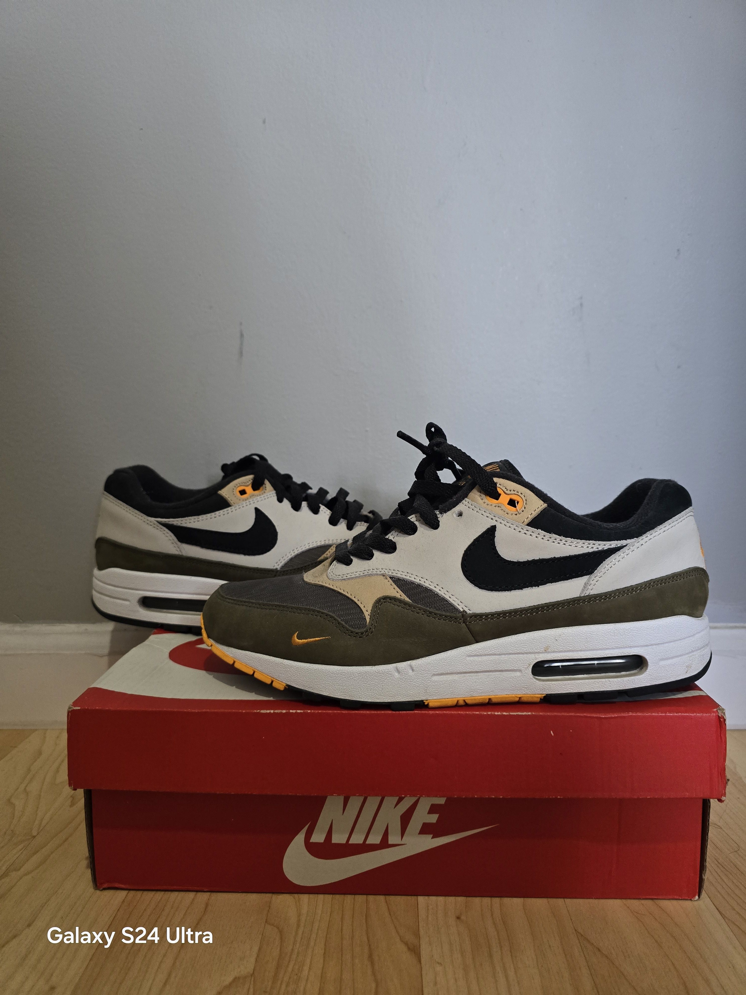 Nike Nike Air Max 1 Size US 9.5 / EU 42-43 - 1 Thumbnail