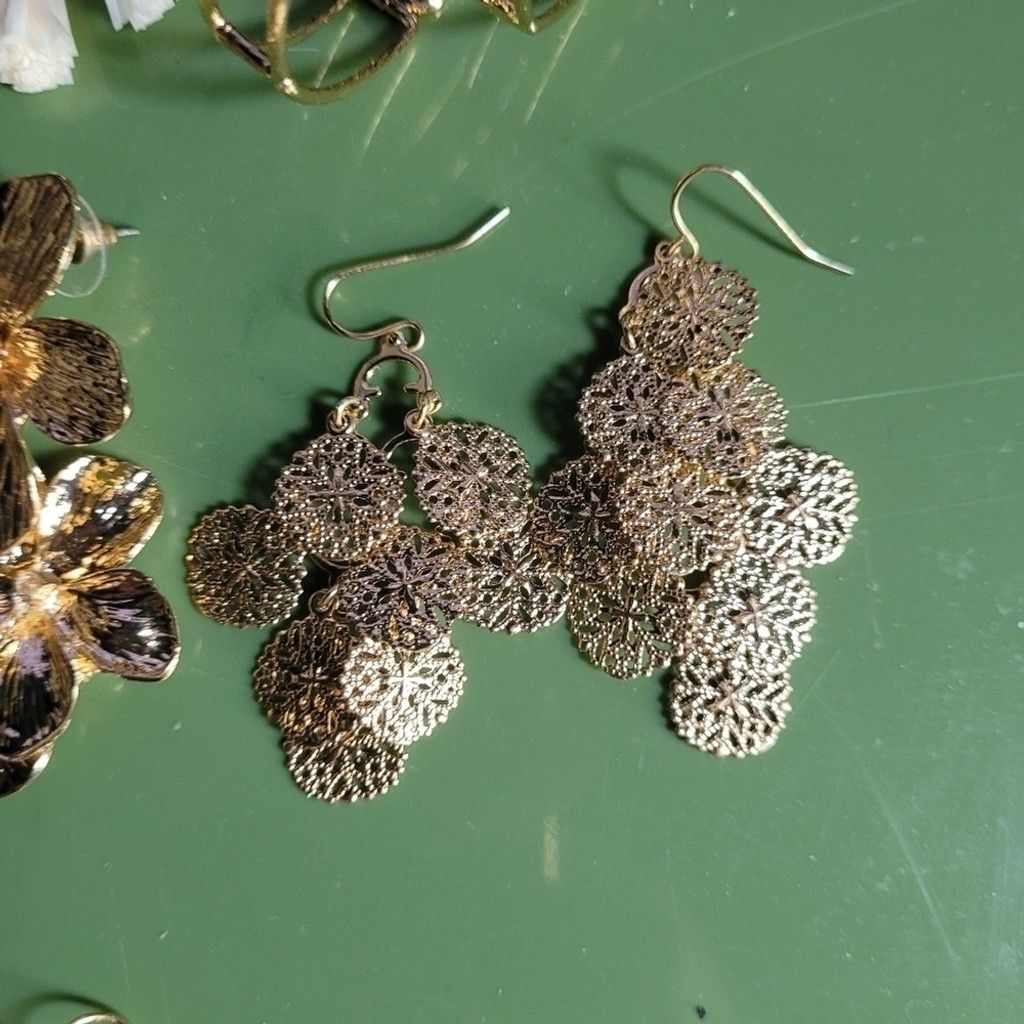 Torrid Torrid and Kolh's assortment of earrings. NWOT Size ONE SIZE - 5 Thumbnail