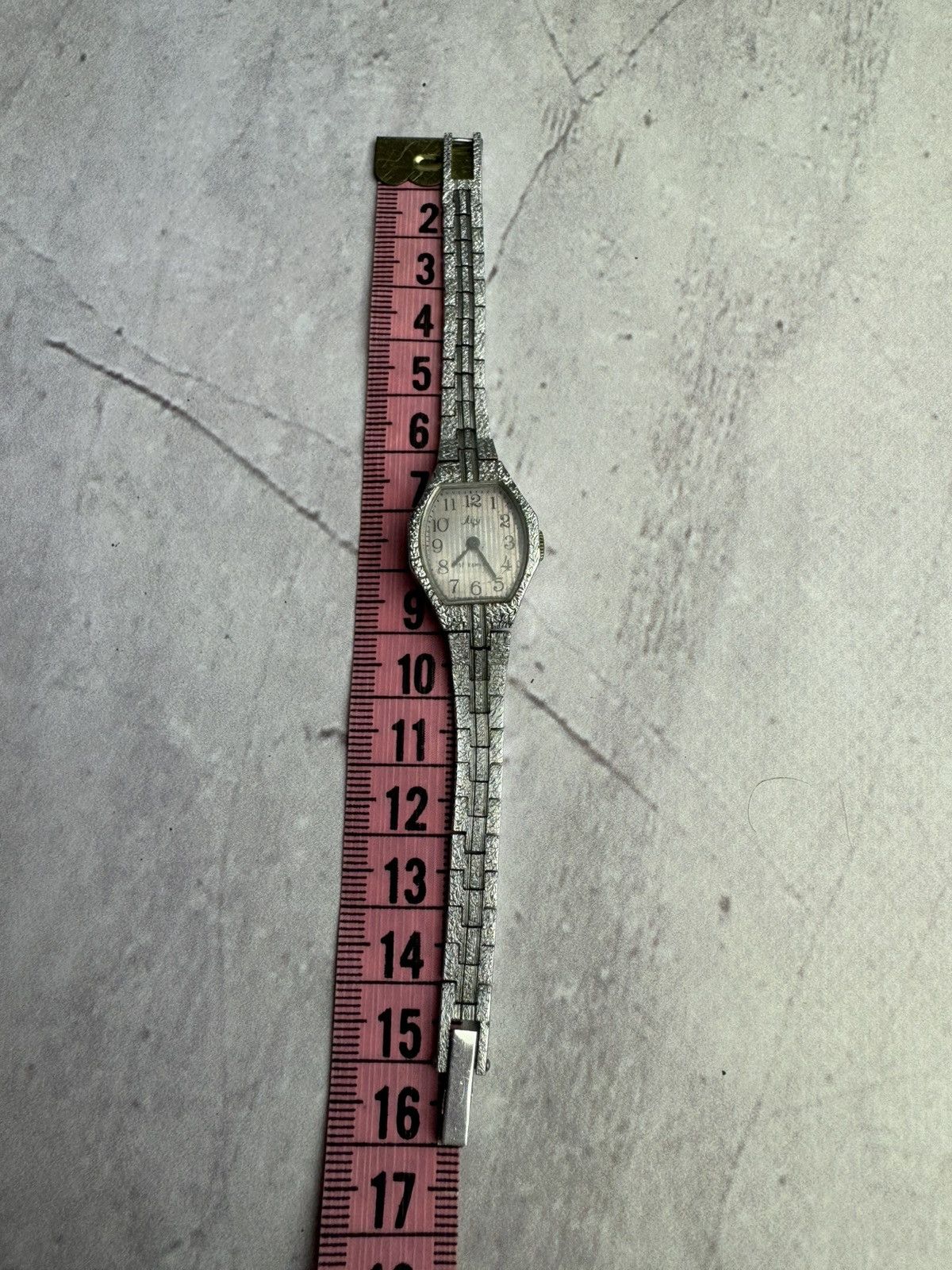 Vintage Vintage Futuristic Retro Luch Watch USSR Size ONE SIZE - 3 Thumbnail