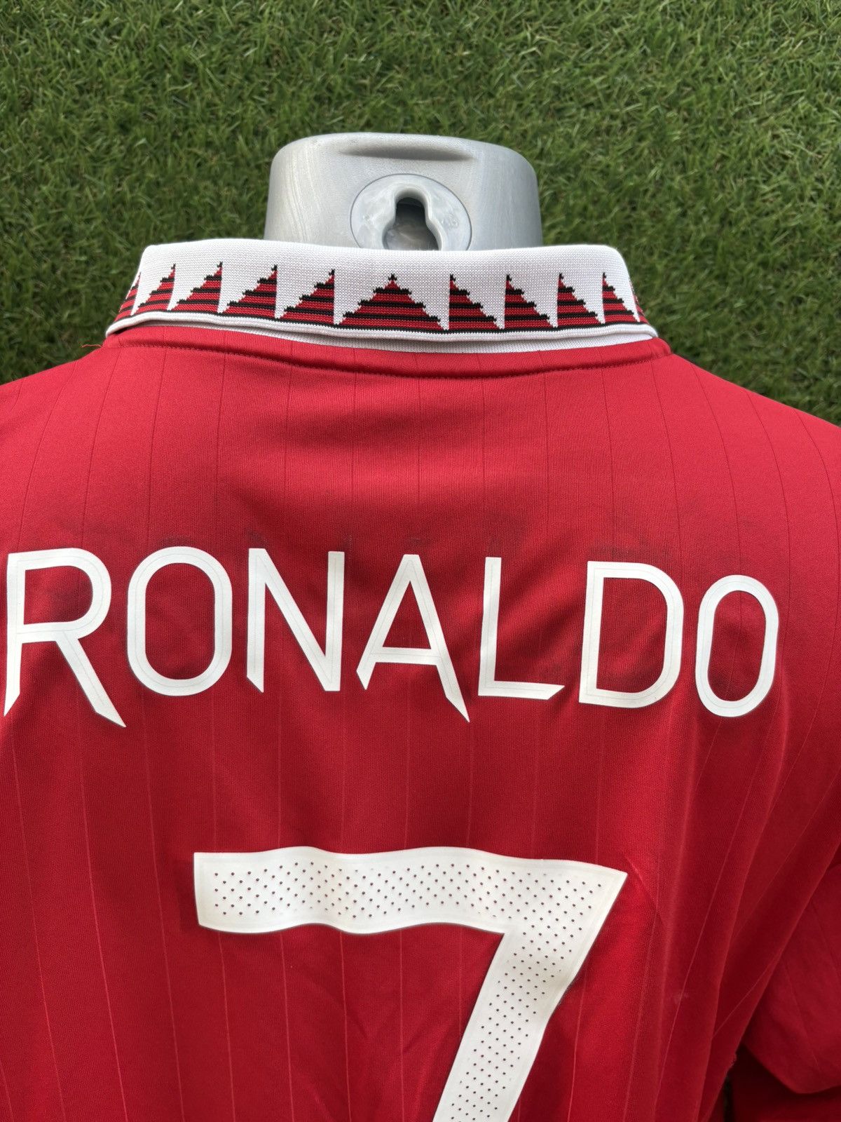 Adidas Jersey ronaldo manchester united Size US L / EU 52-54 / 3 - 5 Thumbnail