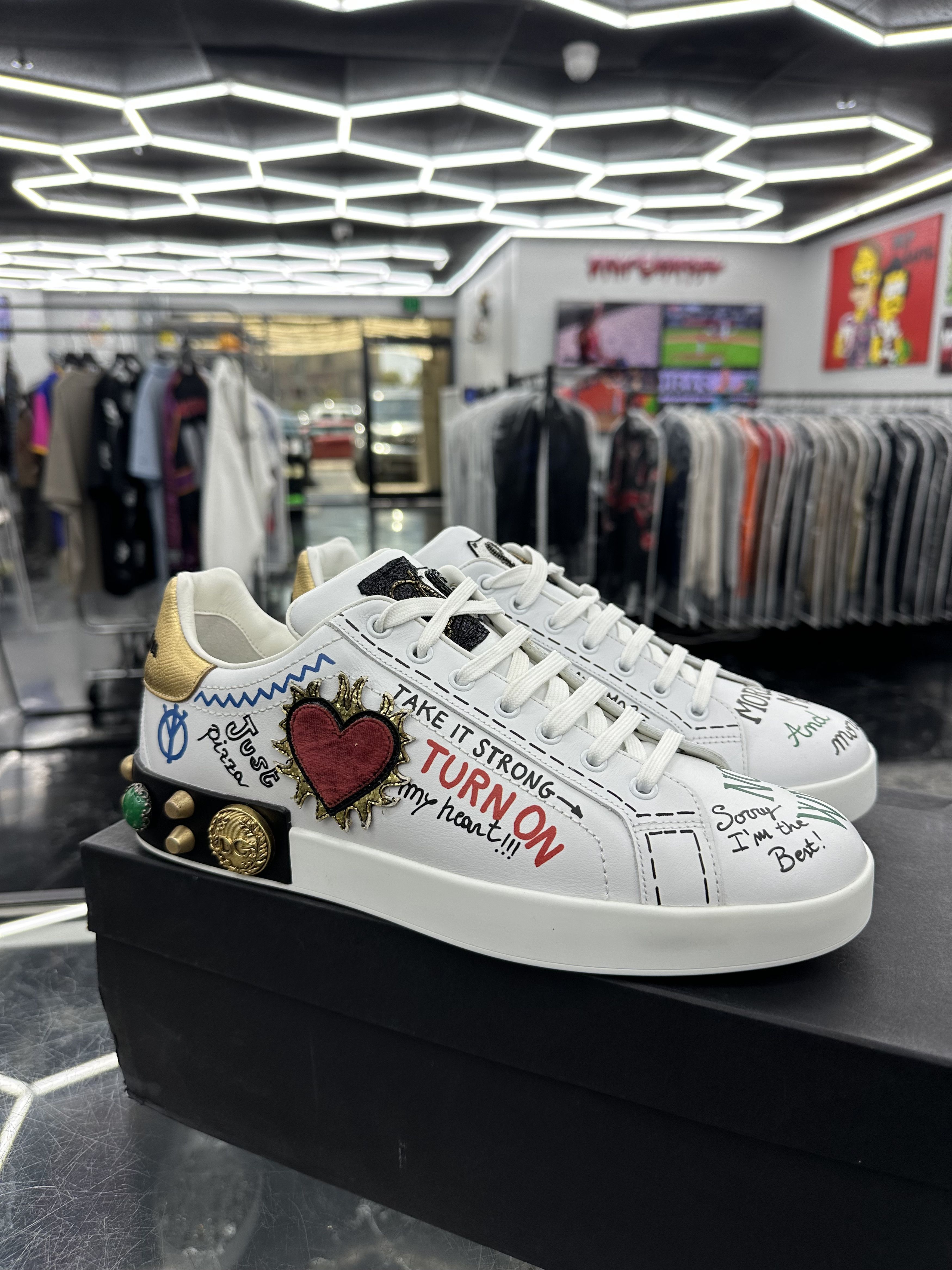 Dolce & Gabbana Portofino White DG Logo Heart Pearl Logo Graffiti Size US 10 / EU 43 - 3 Thumbnail