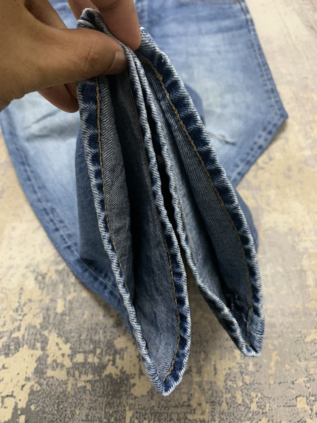Japanese Brand Japanese Uniqlo Straight Leg Faded Blue Jeans 37x30 Size US 37 - 7 Thumbnail