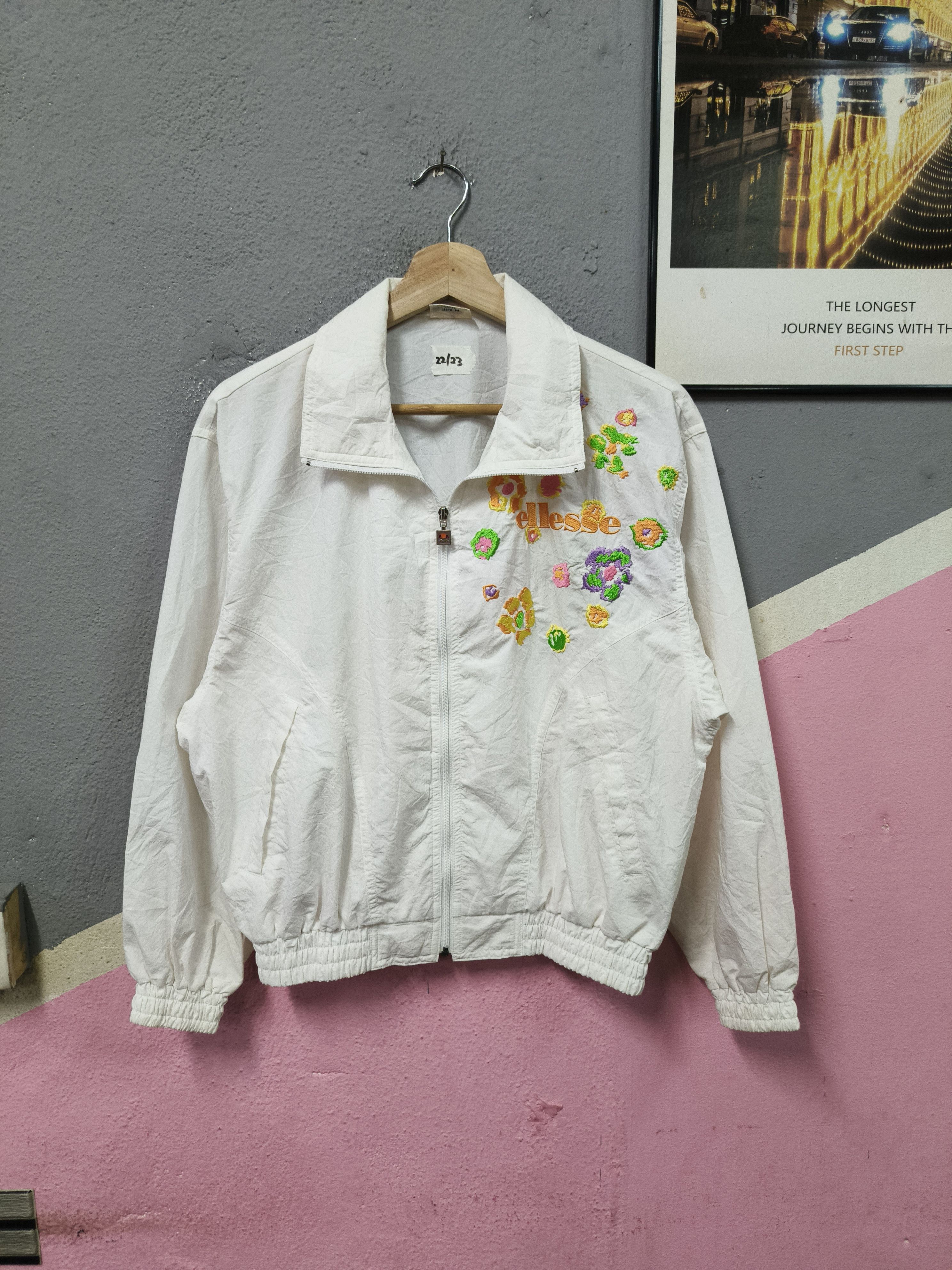 VTG ELLESSE FLOWER WHITE LIGHT JACKET